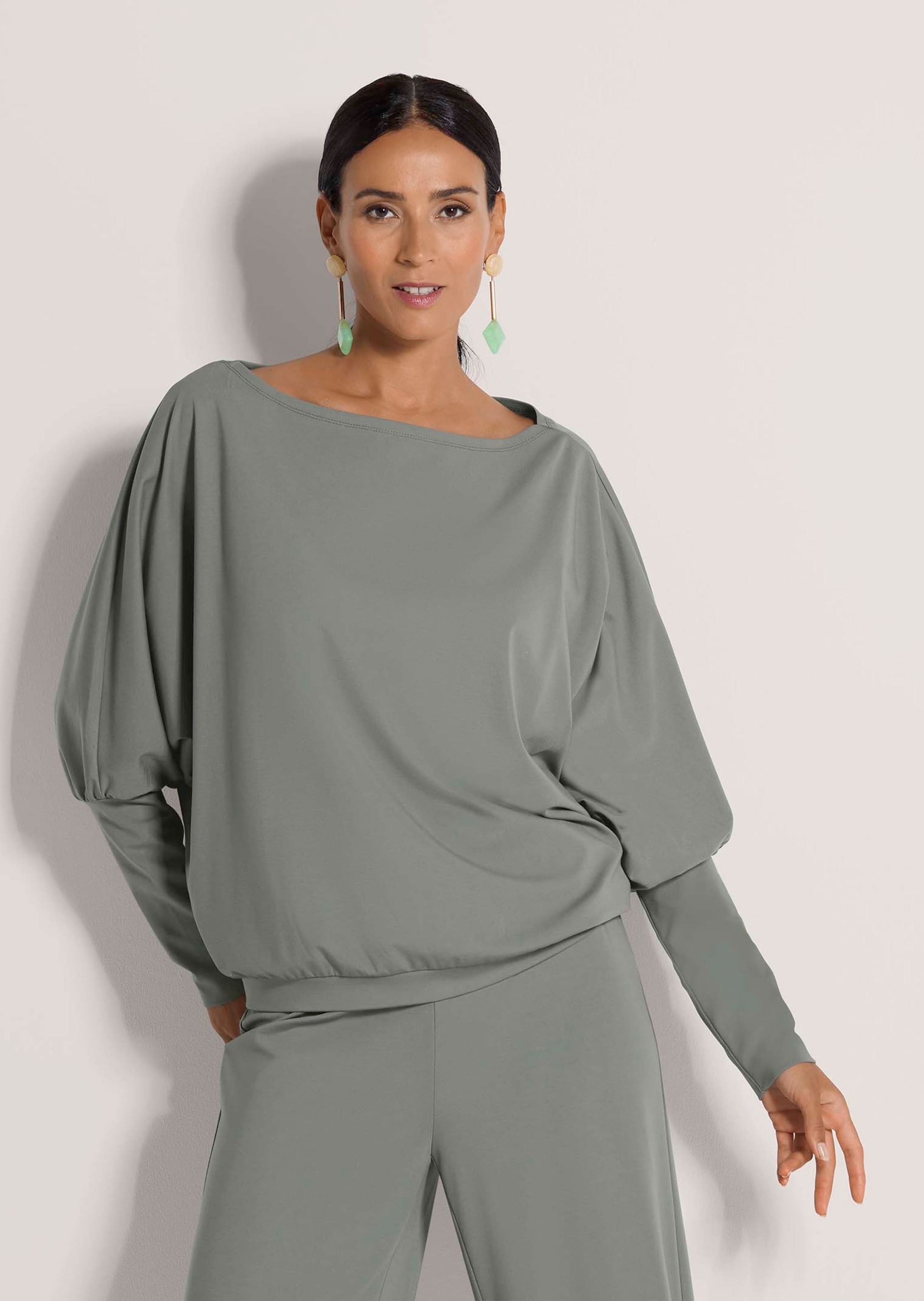 MADELEINE Langarmshirt »Langarmshirt Lockeres Longsleeve mit Fledermausärmeln«