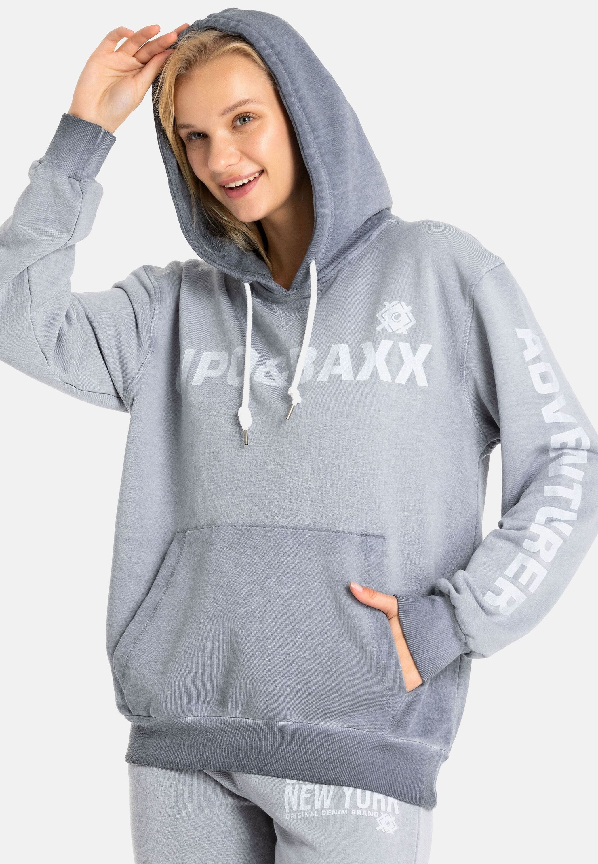 Cipo & Baxx Trainingsanzug »Trainingsanzug«, (2 tlg.), im modischen Design, WLR148