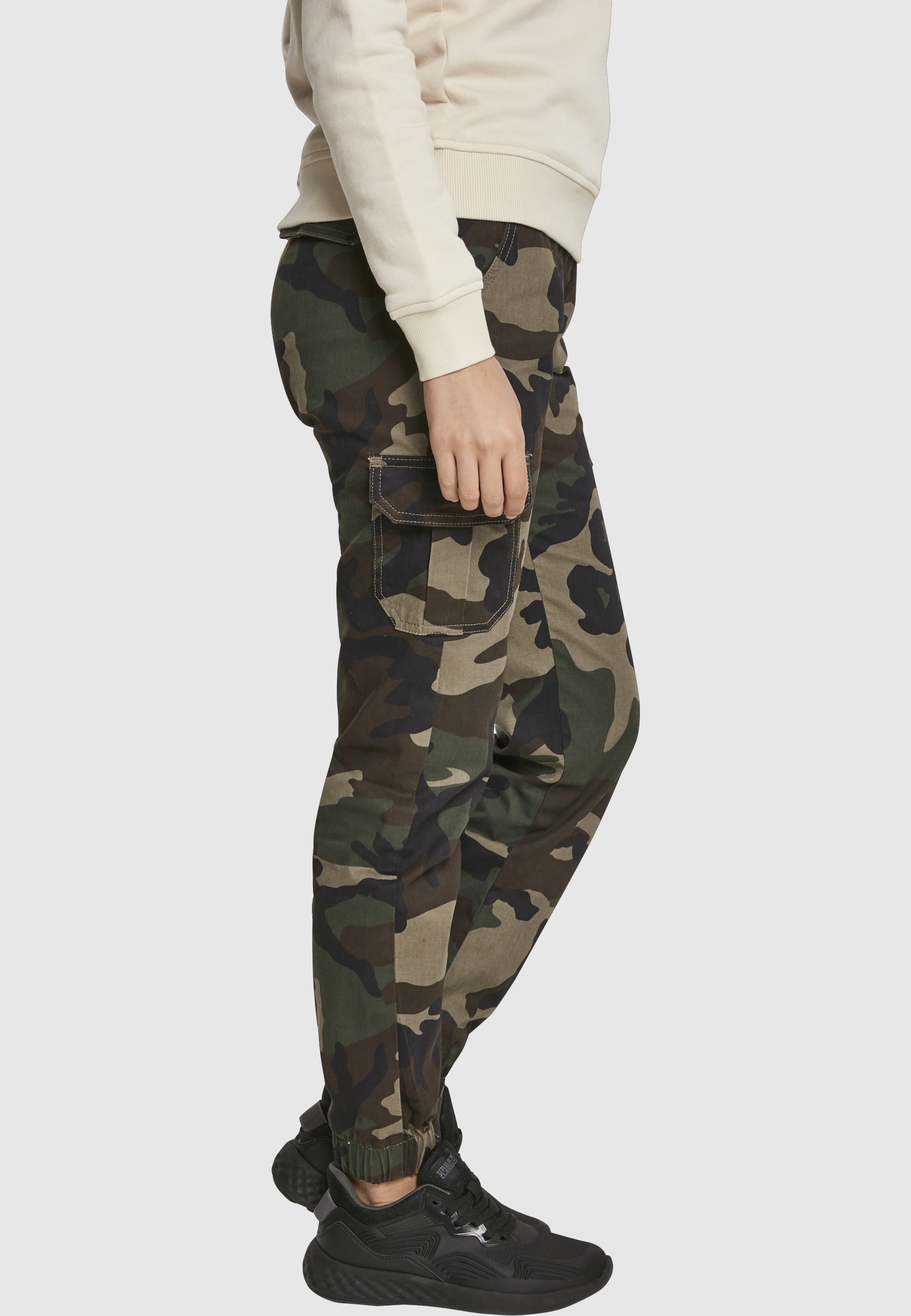 URBAN CLASSICS Cargohose »Urban Classics Damen Ladies High Waist Camo Cargo Pants«