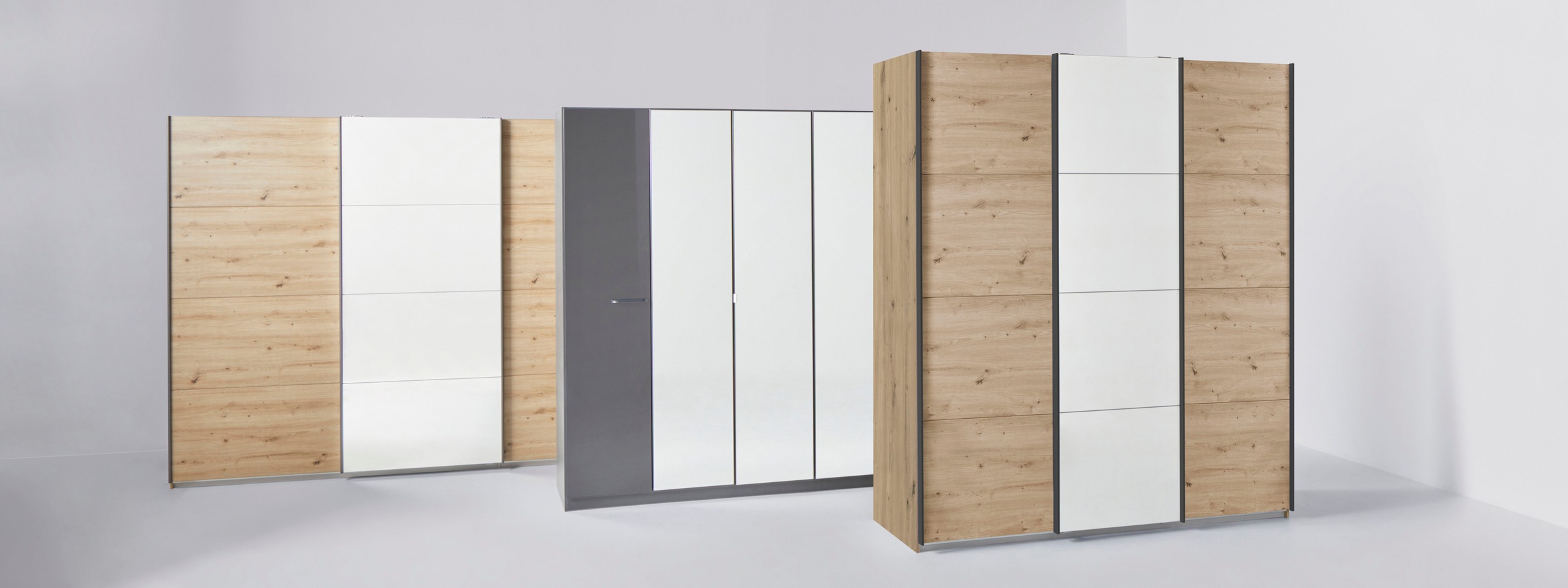 rauch Schwebetürenschrank Oteli inkl. Wäscheeinteilung mit 3 Innenschubladen sowie zusätzlichen Böden