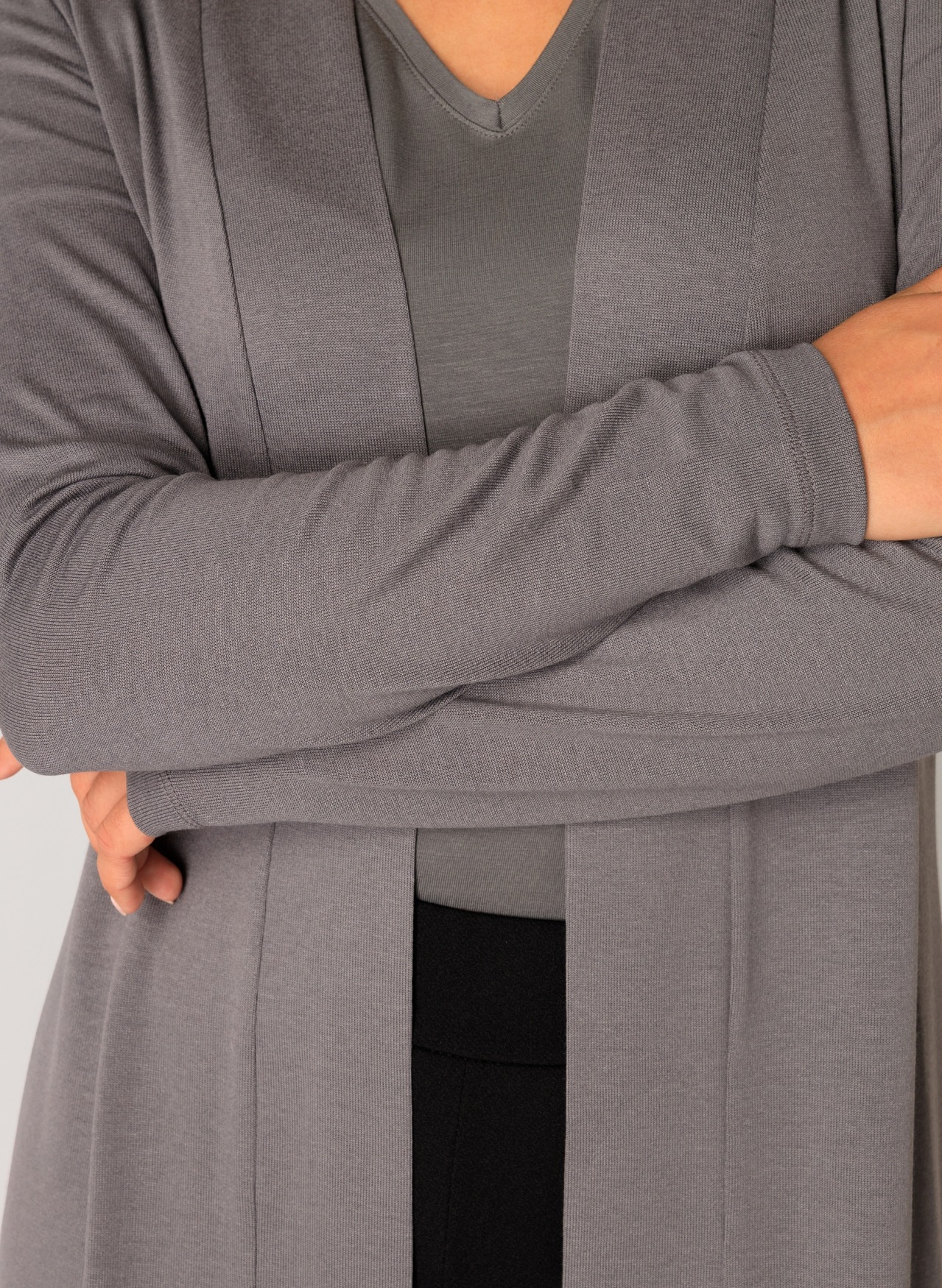 Thumbnail - Base Level Strickjacke "Yayla" In elastischem Feinstrick