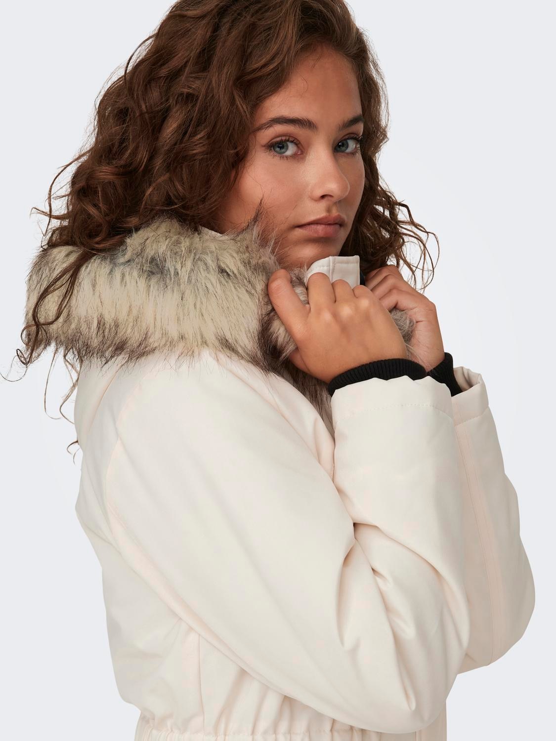 ONLY Parka »ONLIRIS FUR WINTER PARKA LIFE CC OTW«, mit Kapuze, mit verdeckter Knopfleiste