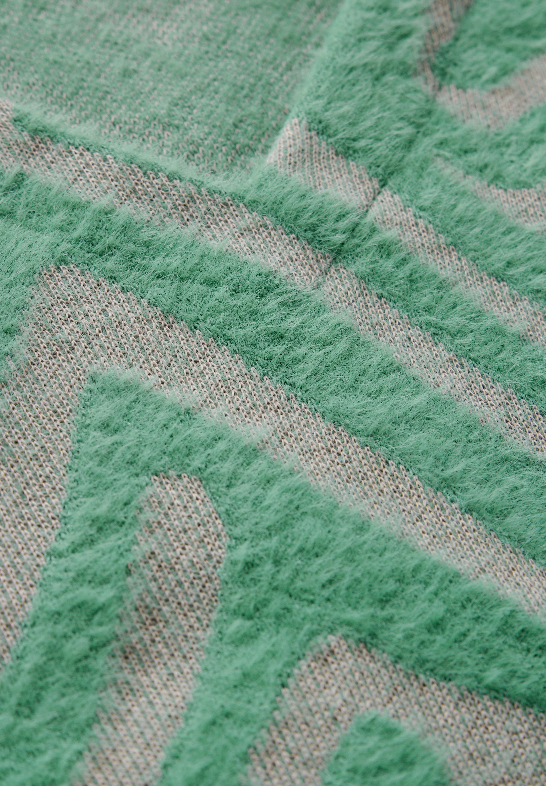 STREET ONE Langarmshirt, aus softem Materialmix