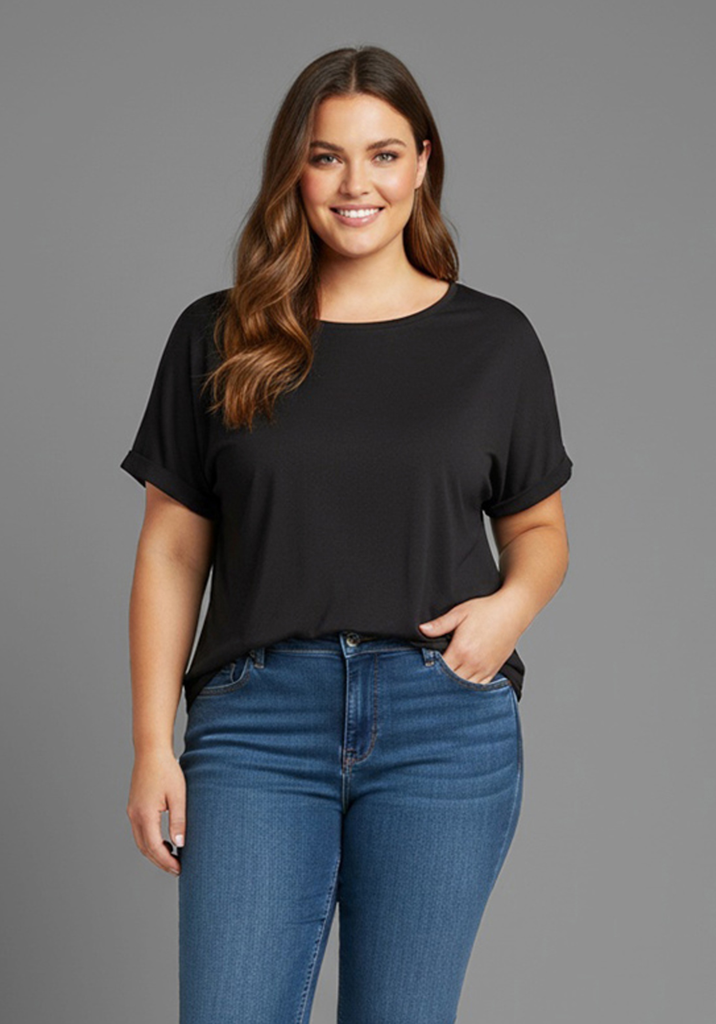 Thumbnail - Laura Scott CURVE T-Shirt 2 Stk. im 2er Pack mit modischem Ärmelaufschlag - GROSSE GRÖSSEN