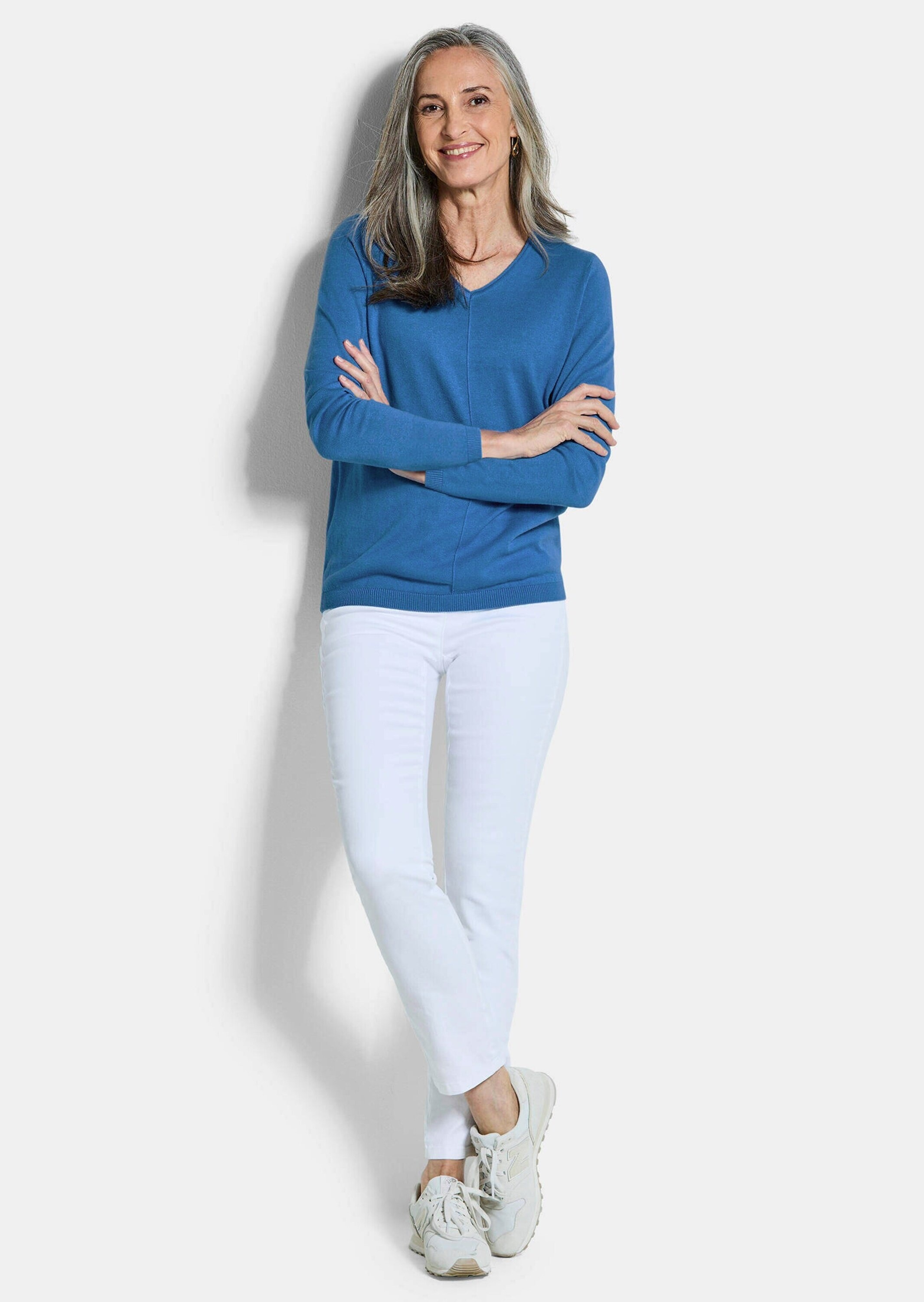 GOLDNER Rundhalspullover "Kurzgröße Baumwollpullover mit V-Ausschnitt" mit günstig online kaufen