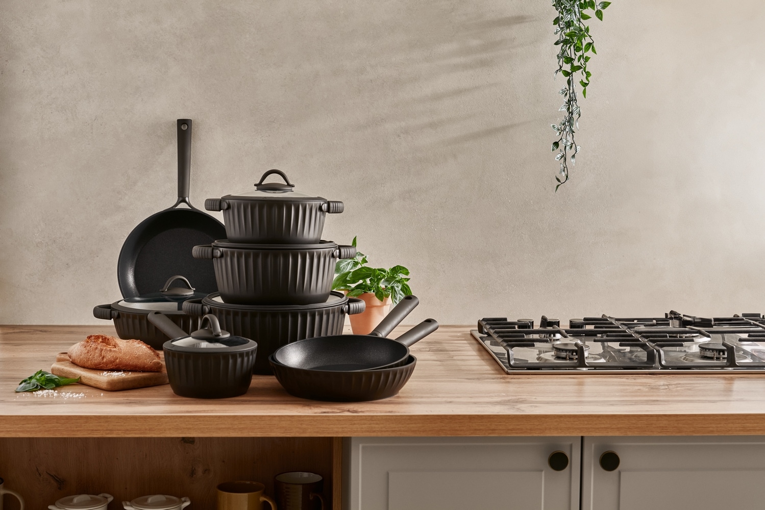 RESTO Kitchenware Bratentopf »Ascella, Schmortopf antihaftbeschichtet und spülmaschinenfest«, Aluminiumguss, (2 tlg.), Geeignet für alle Herdarten, auch Induktion, im Geschenkkarton