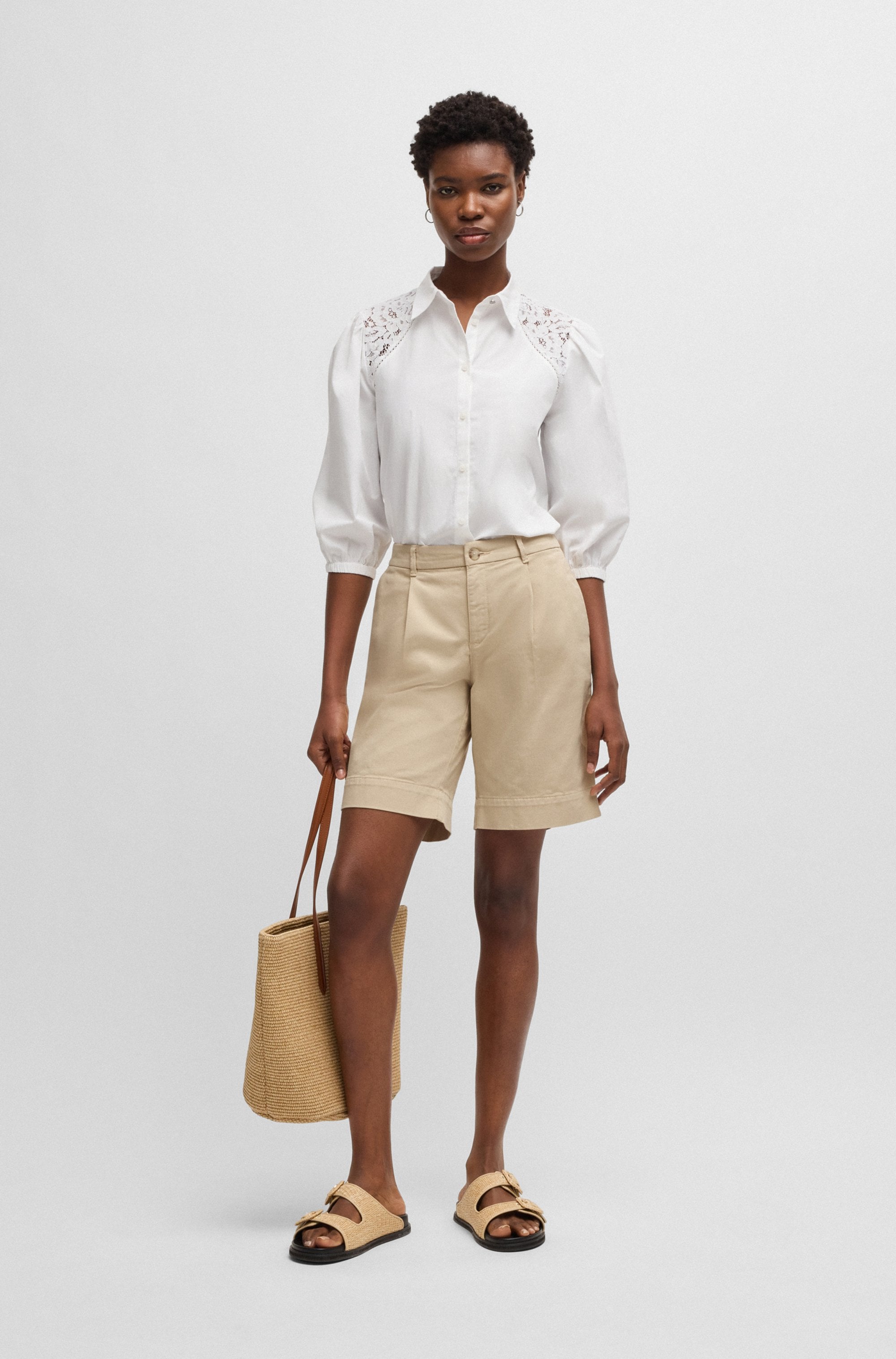 BOSS ORANGE Chinoshorts »Taggie Premium Damenmode«, mit BOSS Schriftzug
