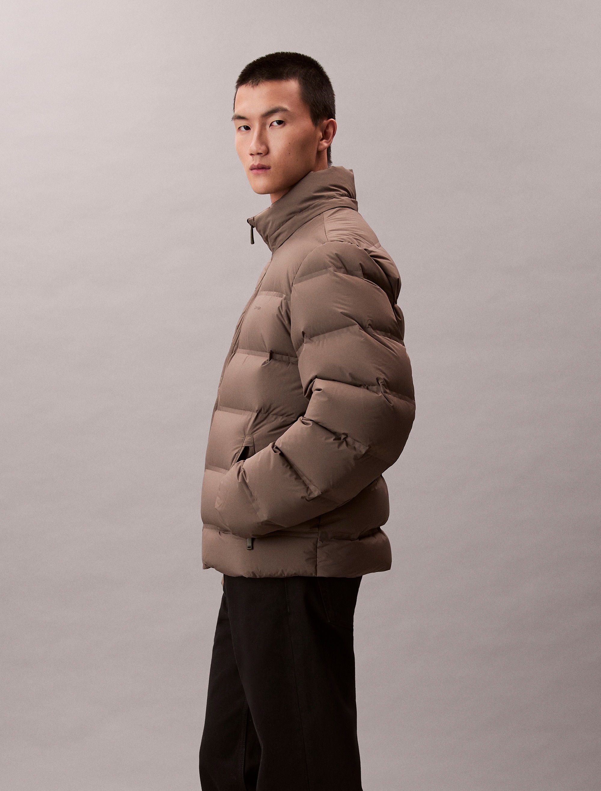 Calvin Klein Steppjacke »LS QUILTED BONDED CHANNEL HD PUF« ohne Kapuze Mit Rundhalsausschnitt, regular fit