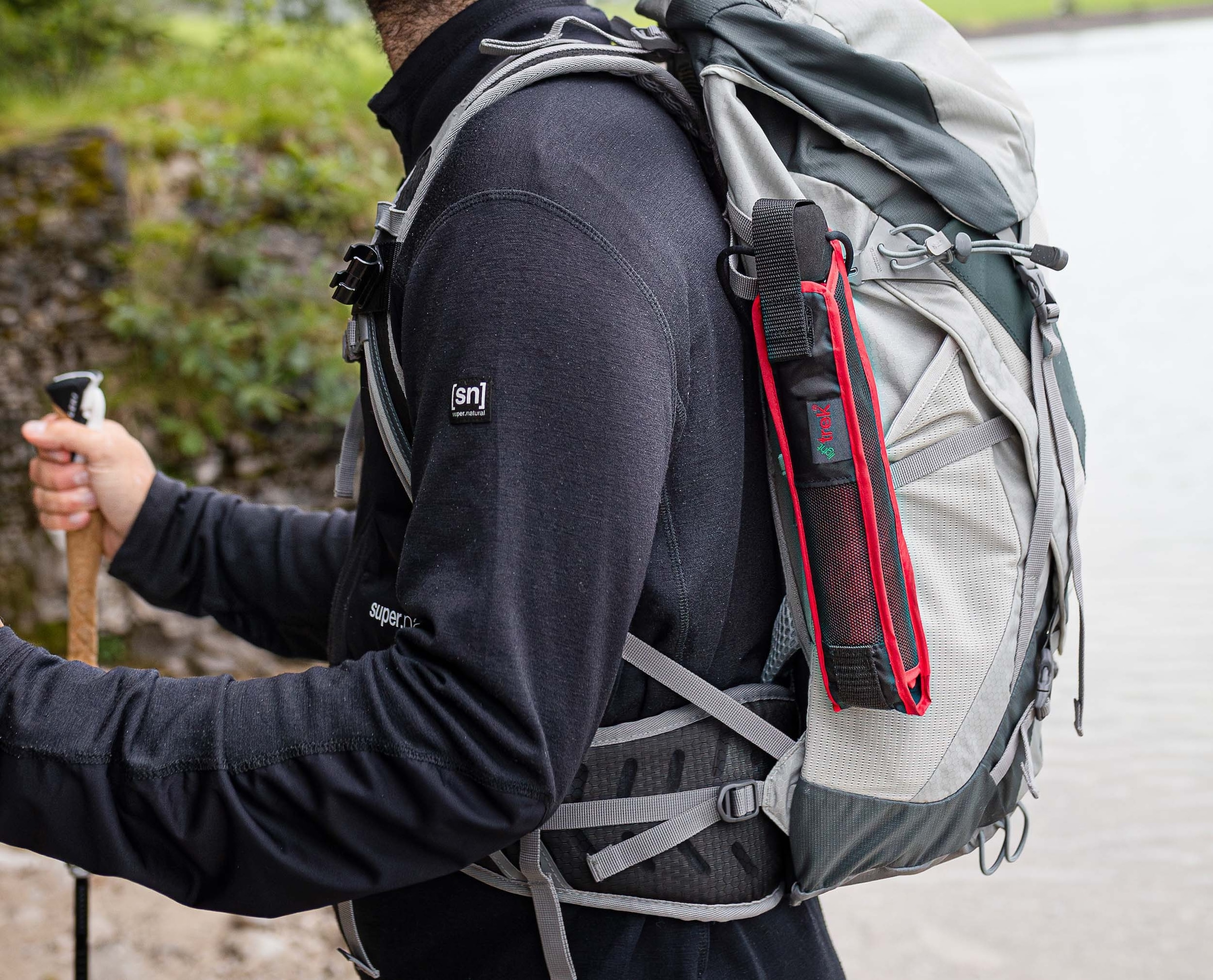 EuroSCHIRM® Taschenregenschirm »light trek«, kompakte Größe, mit integriertem Kompass im Griff