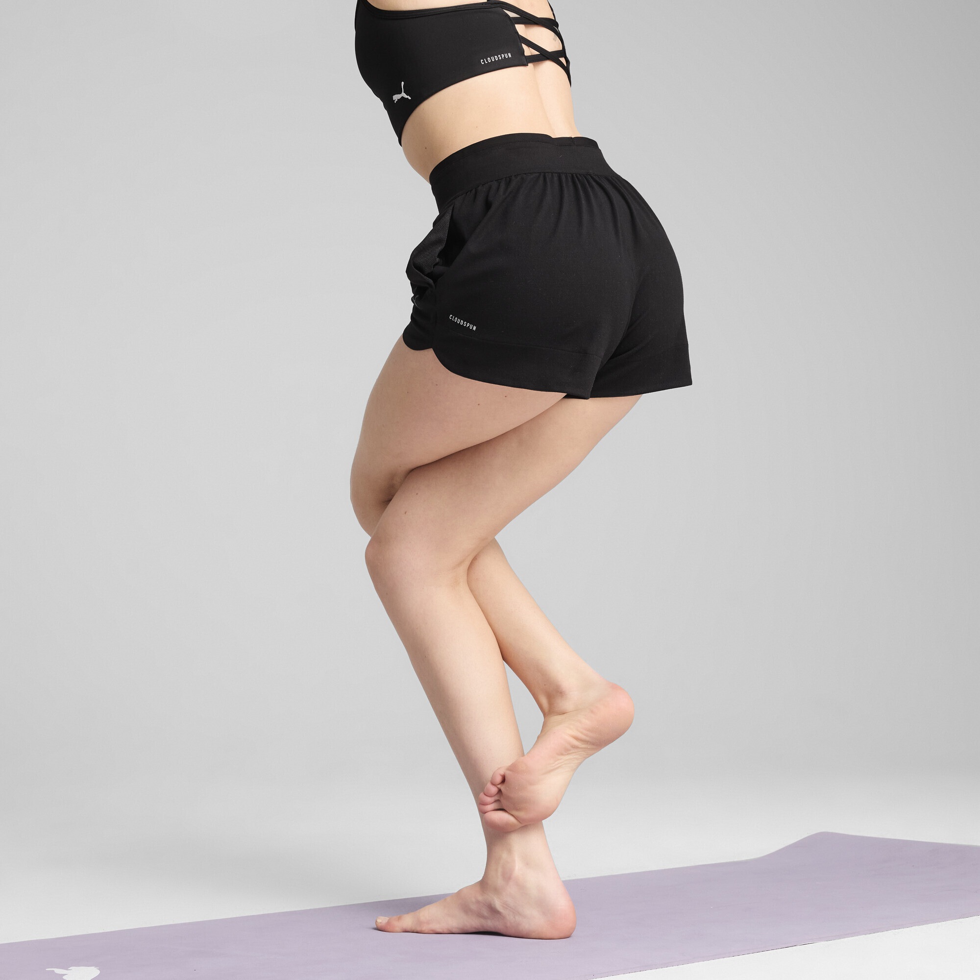 PUMA Yogashorts »MOVE CLOUDSPUN Shorts Damen«