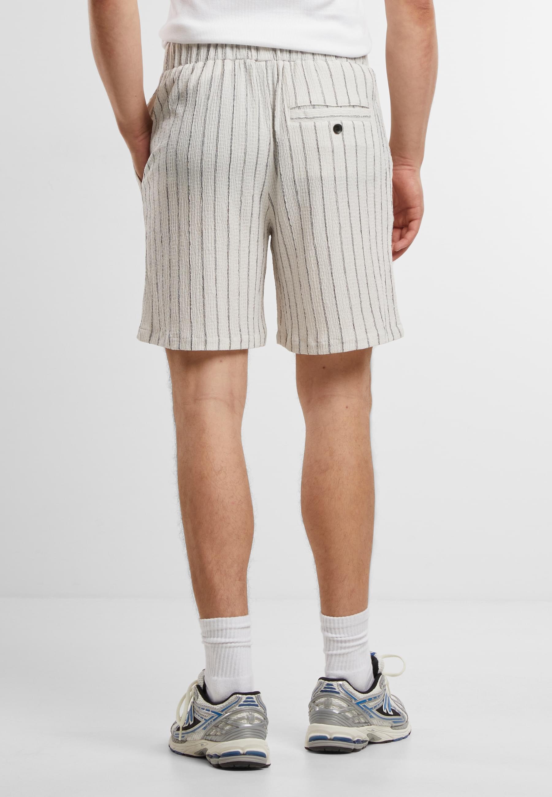 URBAN CLASSICS Shorts »Urban Classics Striped Crinkle Resort Shorts«, (1 tlg.)