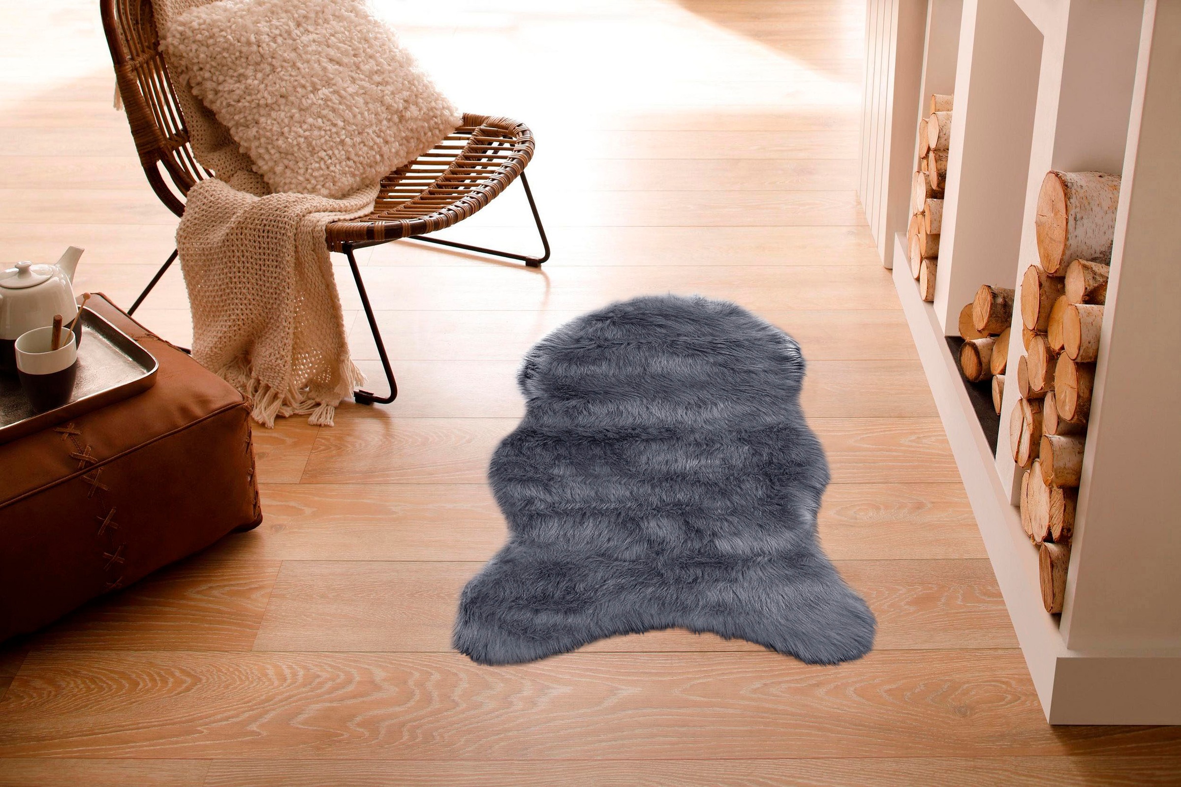 OTTO home Hochflor-Teppich "Valeria, Fellteppich, kuschelig, flauschig" fellförmig 60 mm Höhe Kunstfell, weiche Teppiche, Wohnzimmer, Schlafzimmer, Esszimmer
