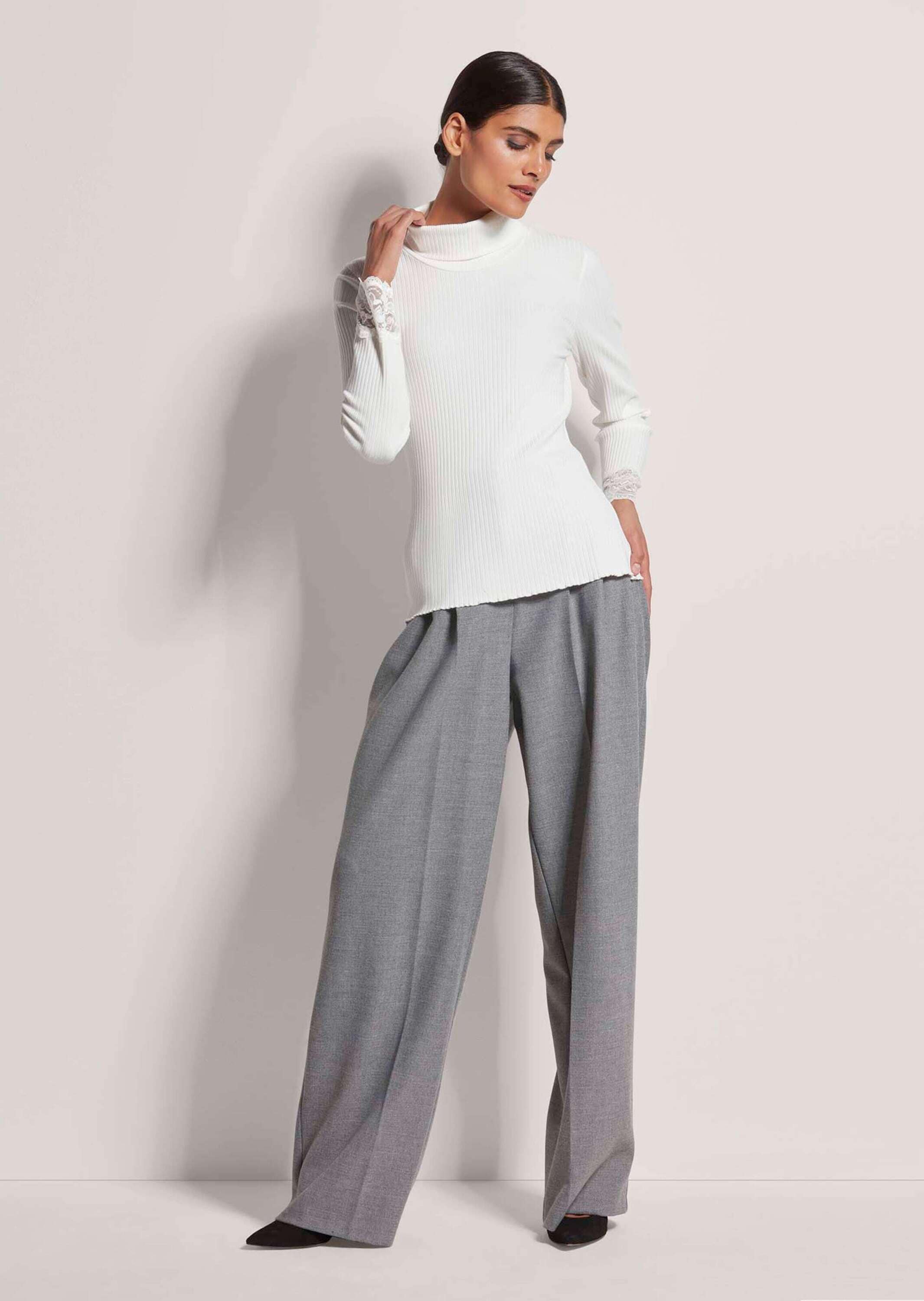 Thumbnail - MADELEINE Langarmshirt "Rollkragenshirt Elegantes Basicshirt mit Spitze, Rollkragen"