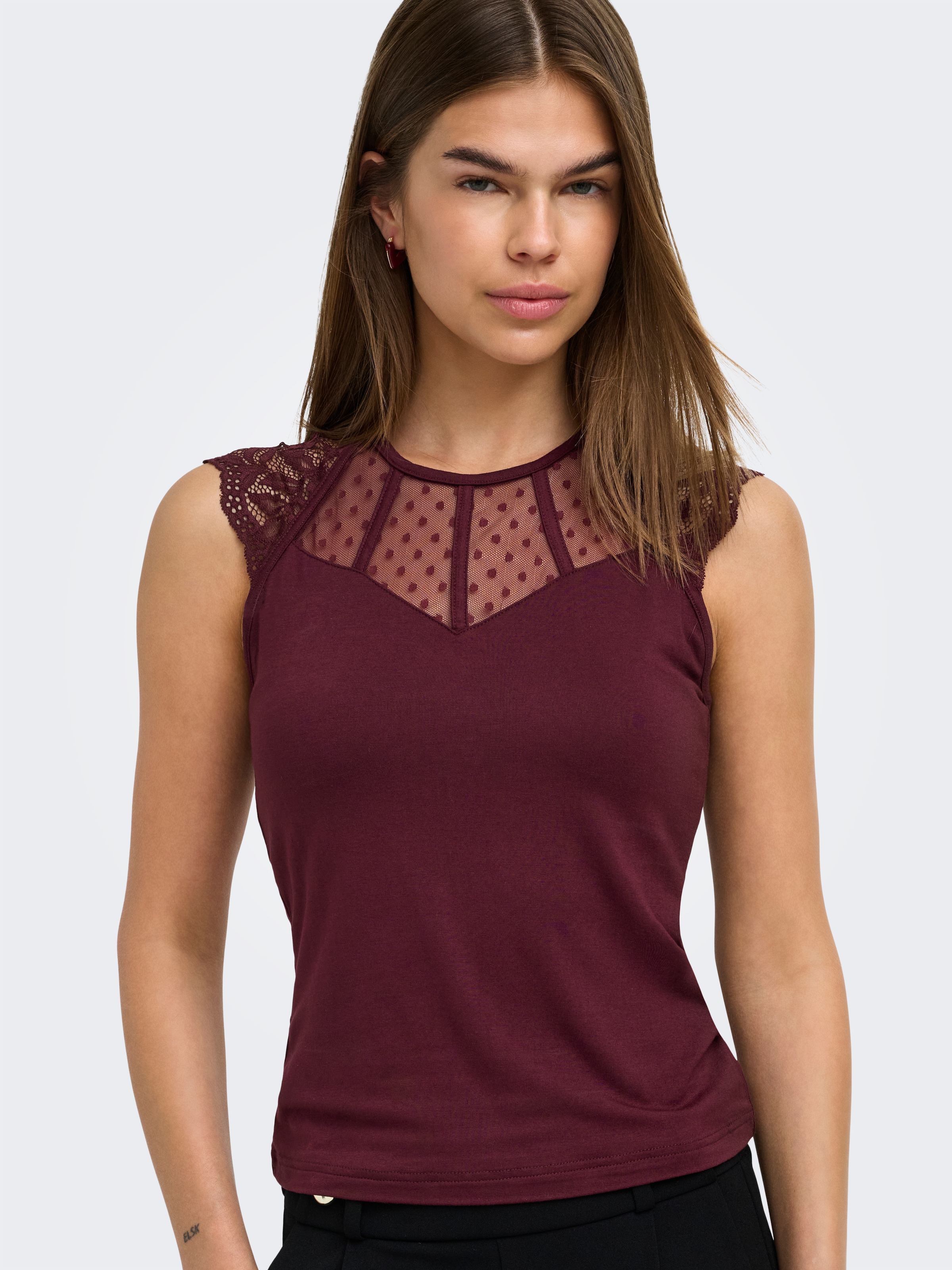 ONLY Spitzenshirt "ONLEMILIE S/L DETAIL TOP CS JRS" Viskosemischung, regular fit