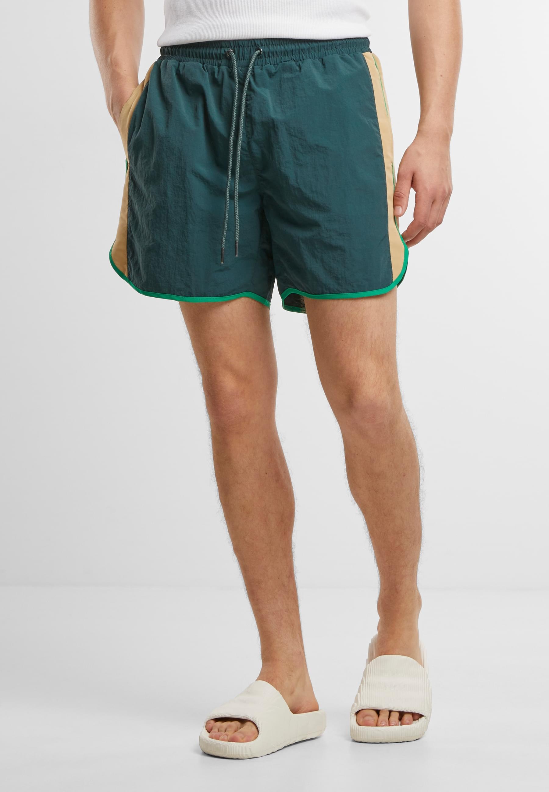 URBAN CLASSICS Badeshorts »Urban Classics Retro Look Swim Shorts«