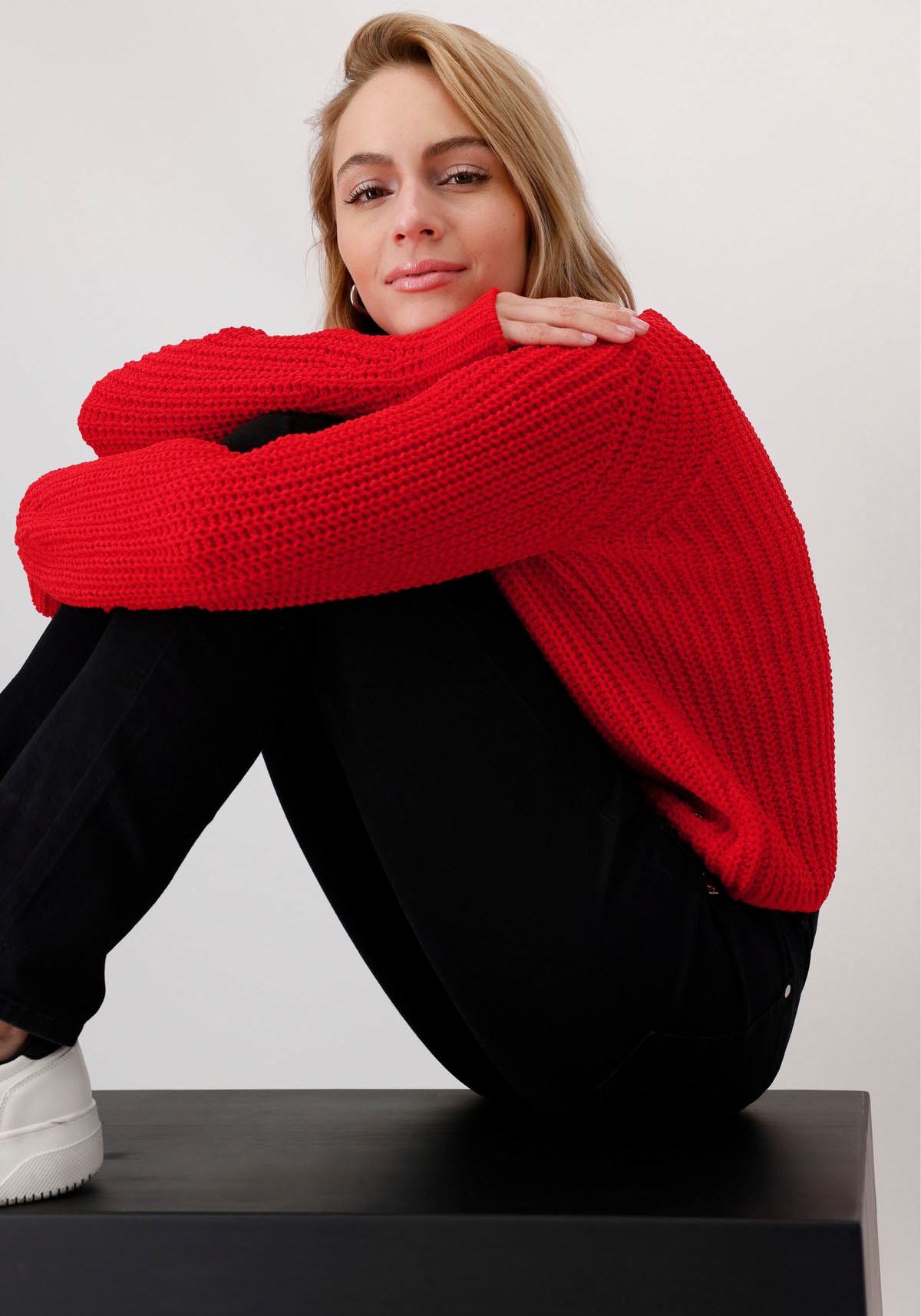 Monari V-Ausschnitt-Pullover »Pullover Chenille V«, weiche Haptik, gerippte Ärmelbündchen