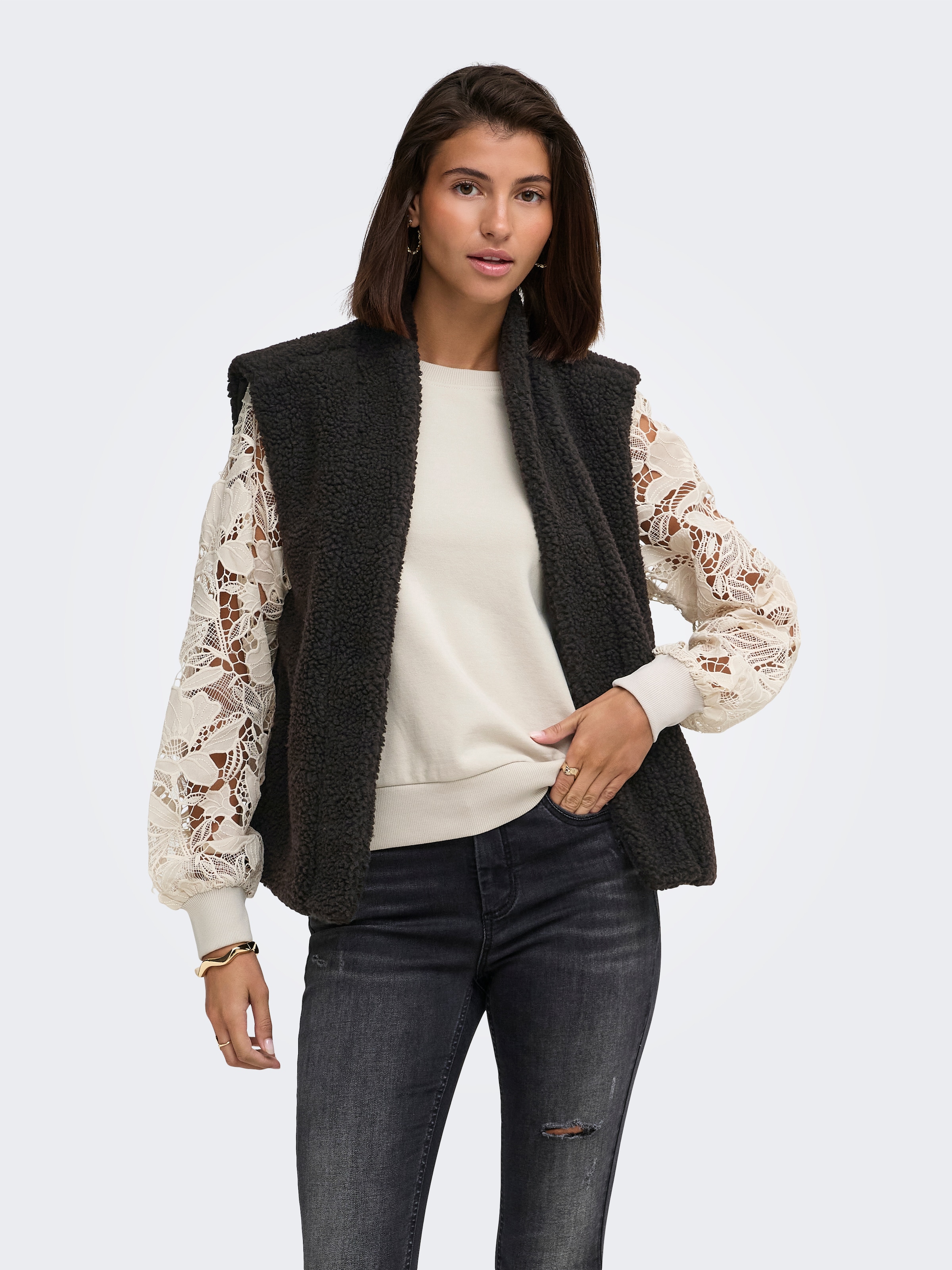 ONLY Sweatshirt "ONLSTILLA L/S LACE SLEEVES CS SWT", Baumwollmischung, regular fit