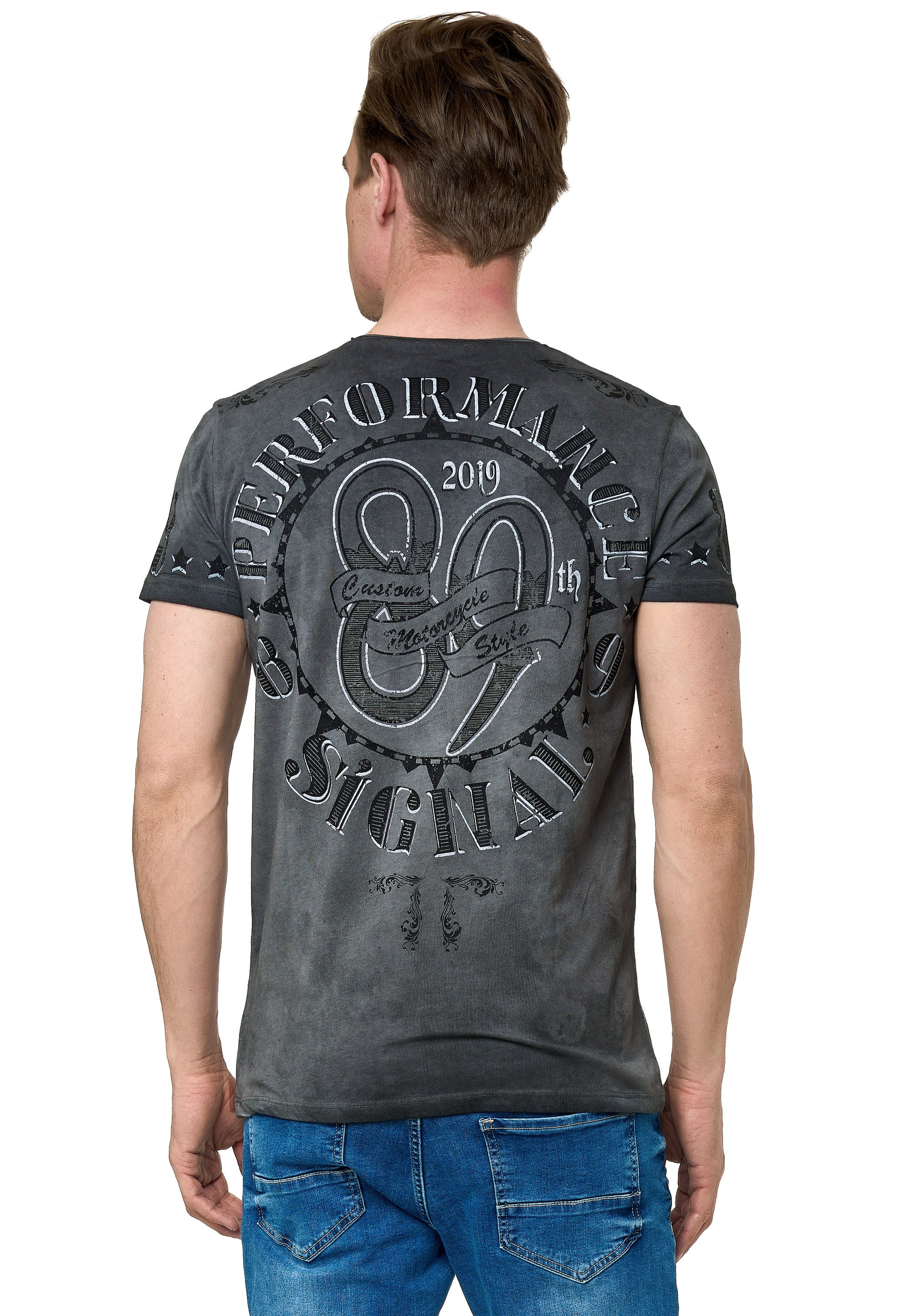 Rusty Neal T-Shirt, mit stylischem Totenkopf-Print