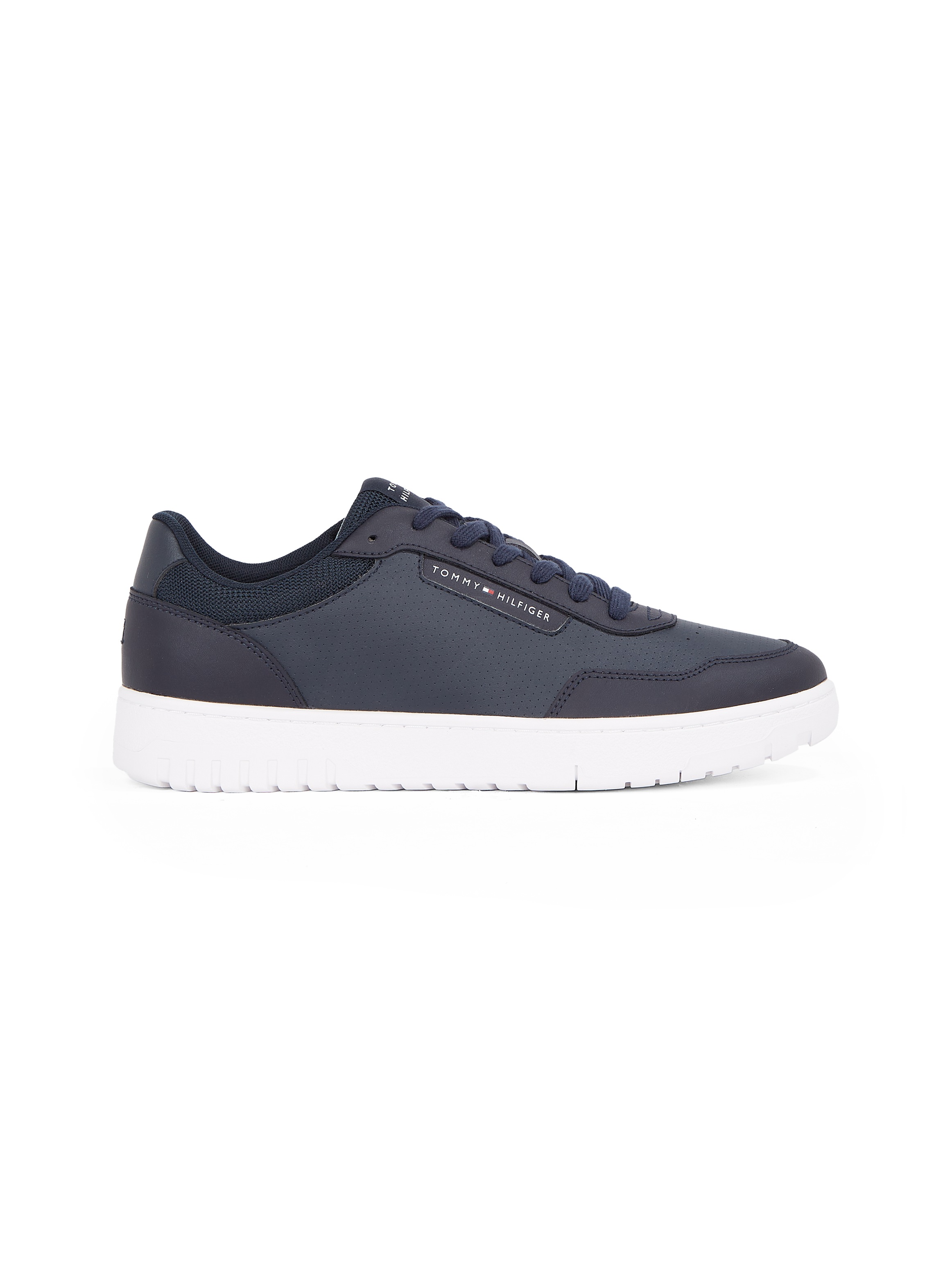Tommy Hilfiger Sneaker »TH BASKET CORE LTH PINPERF«, Freizeitschuh, Halbschuh, Schnürschuh mit gepolstertem Schaftrand