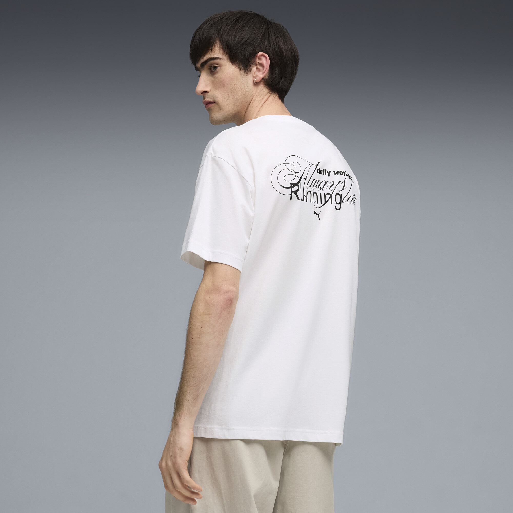 Thumbnail - PUMA T-Shirt "Graphic Slogan Relaxed T-Shirt Herren"