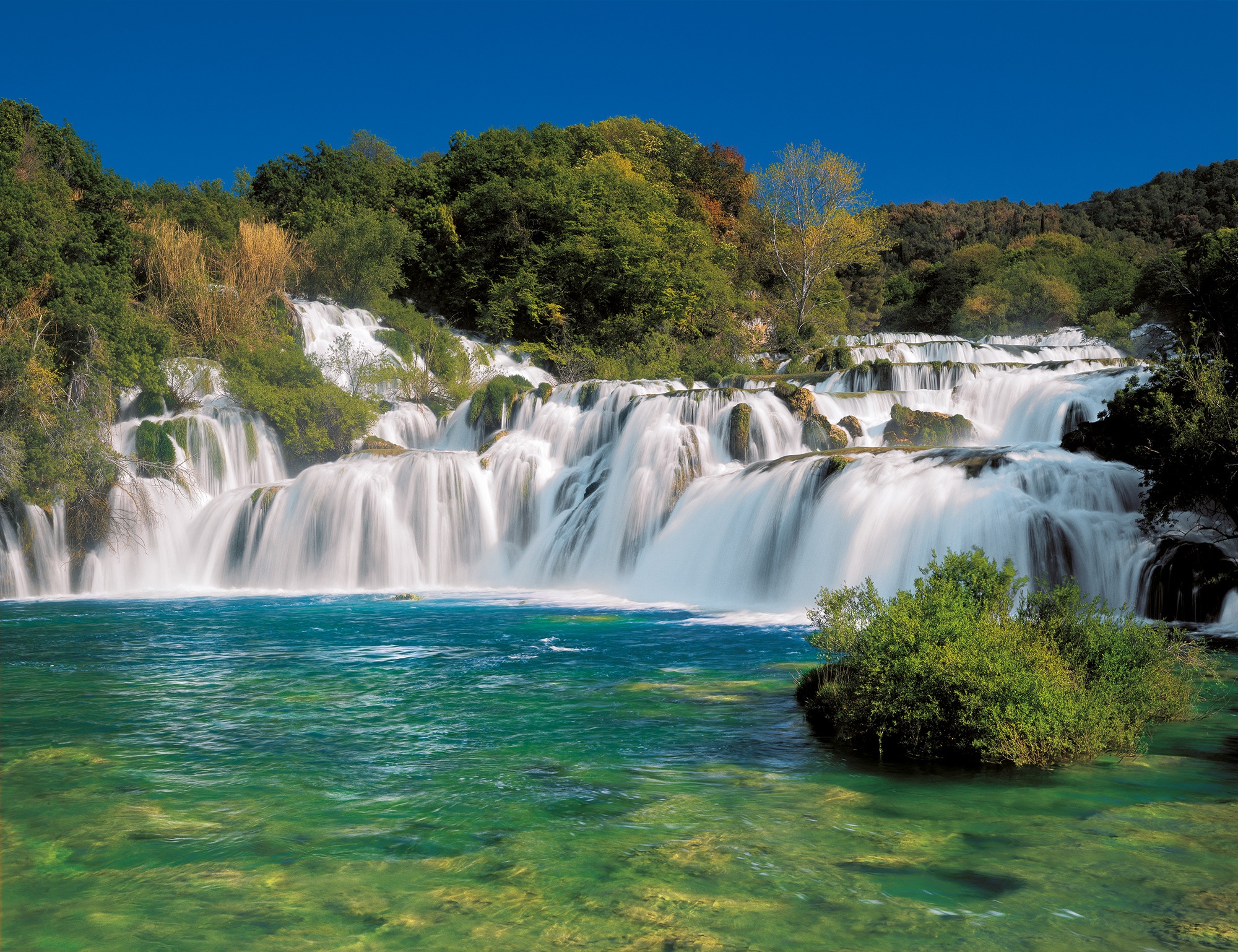 Komar Fototapete "Krka Falls - Größe 368 x 254 cm" bedruckt glatt Wohnzimmer, Schlafzimmer