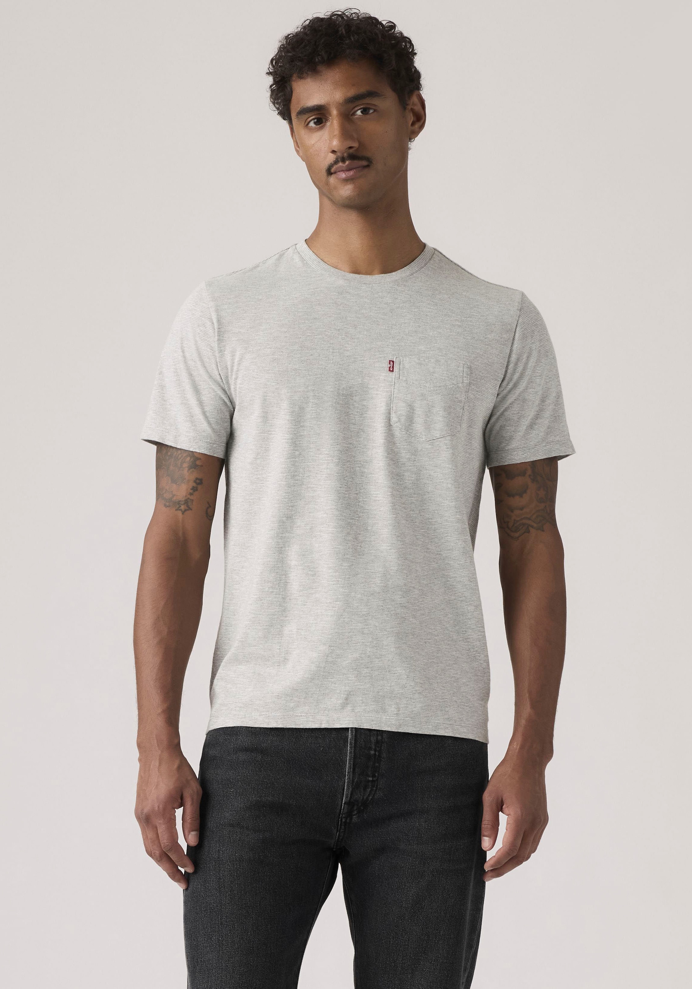 Levis T-Shirt "CLASSIC POCKET TEE" mit aufgesetzter Brusttasche günstig online kaufen