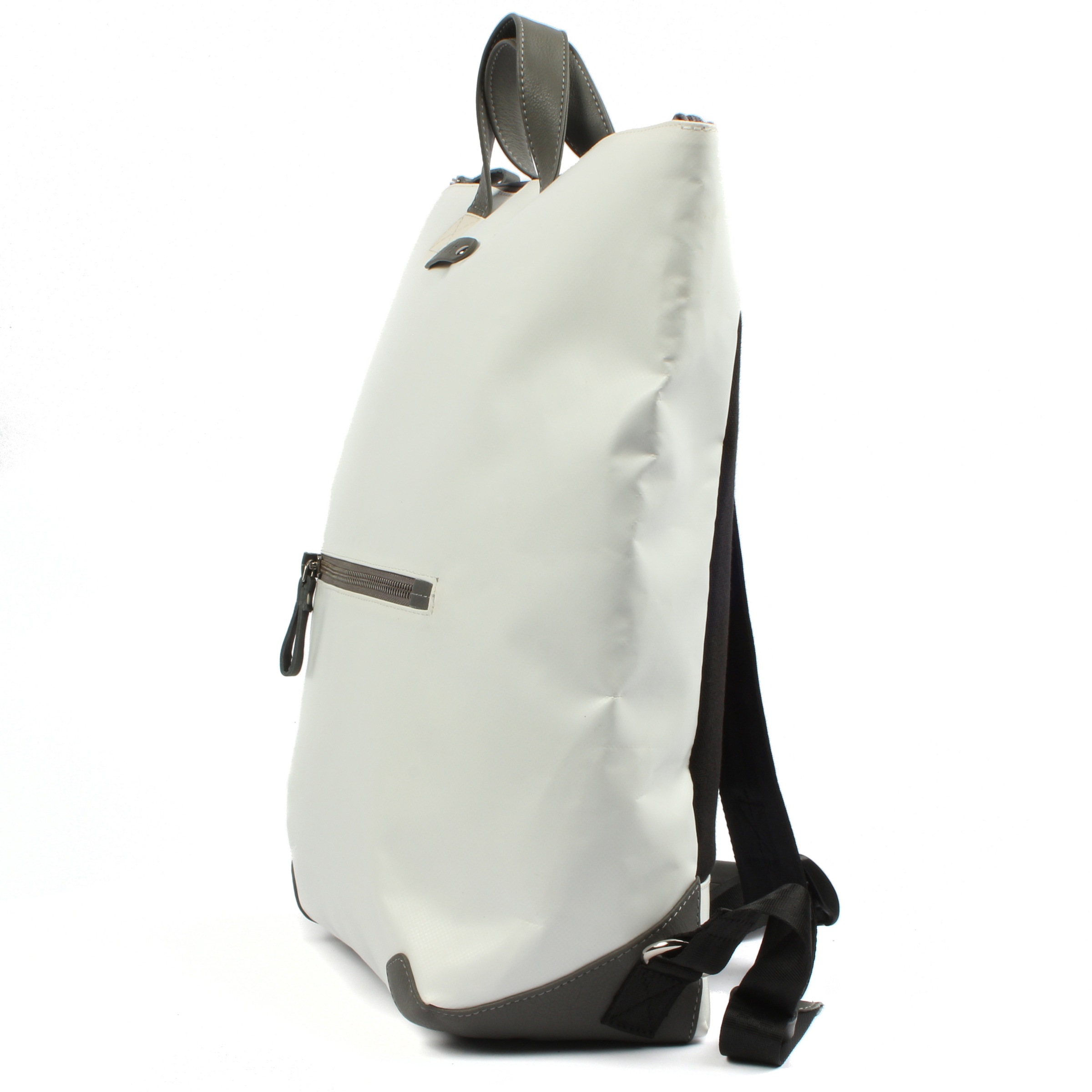 7clouds Cityrucksack »Shams 7.4«, mit recyceltem PET