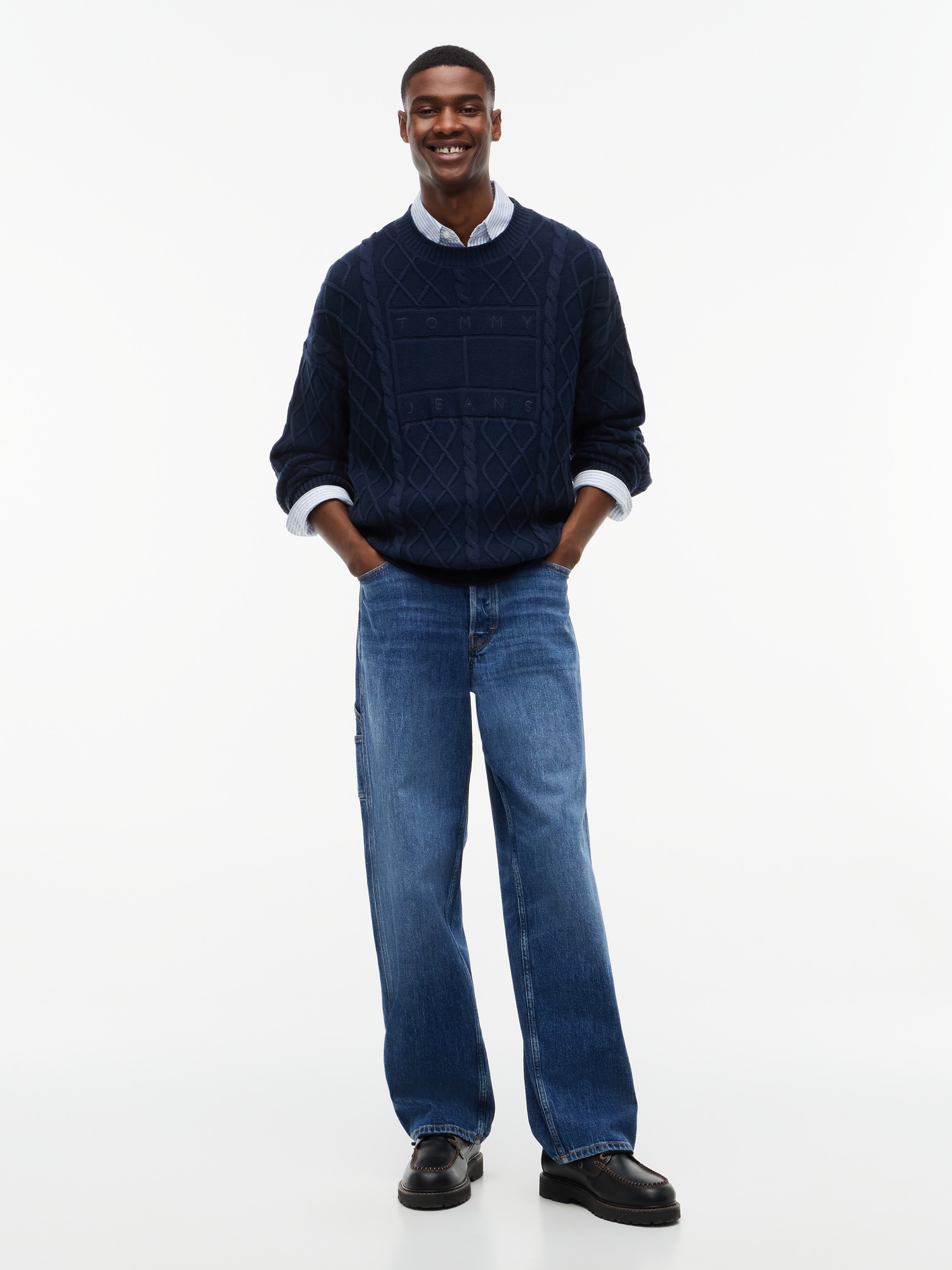 Tommy Jeans Rundhalspullover »TJM RELAXED FLAG CABLE SWEATER« mit Rauten- und Zopfmuster