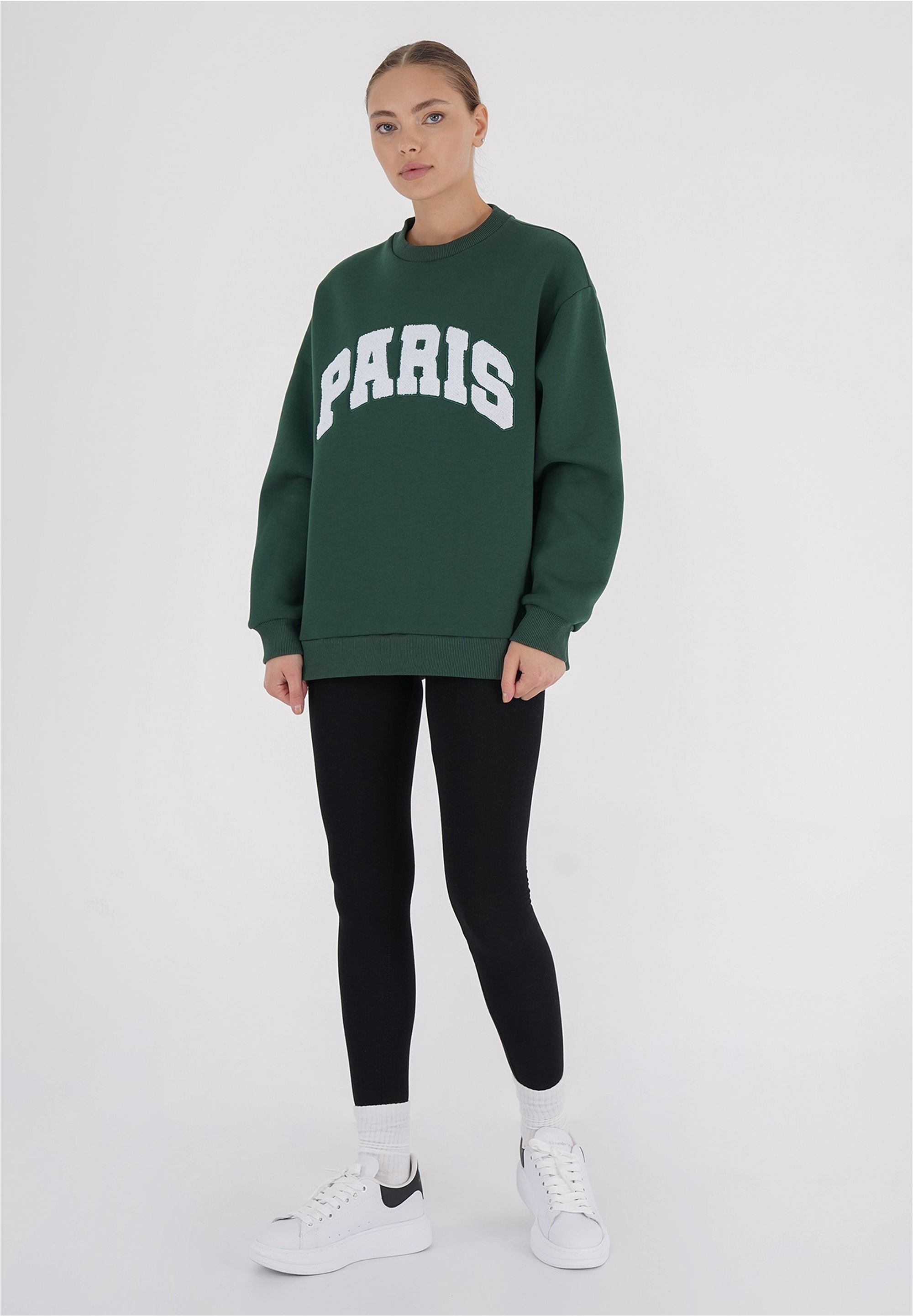 freshlions Sweatshirt »Paris«, mit wunderbarer Stickerei
