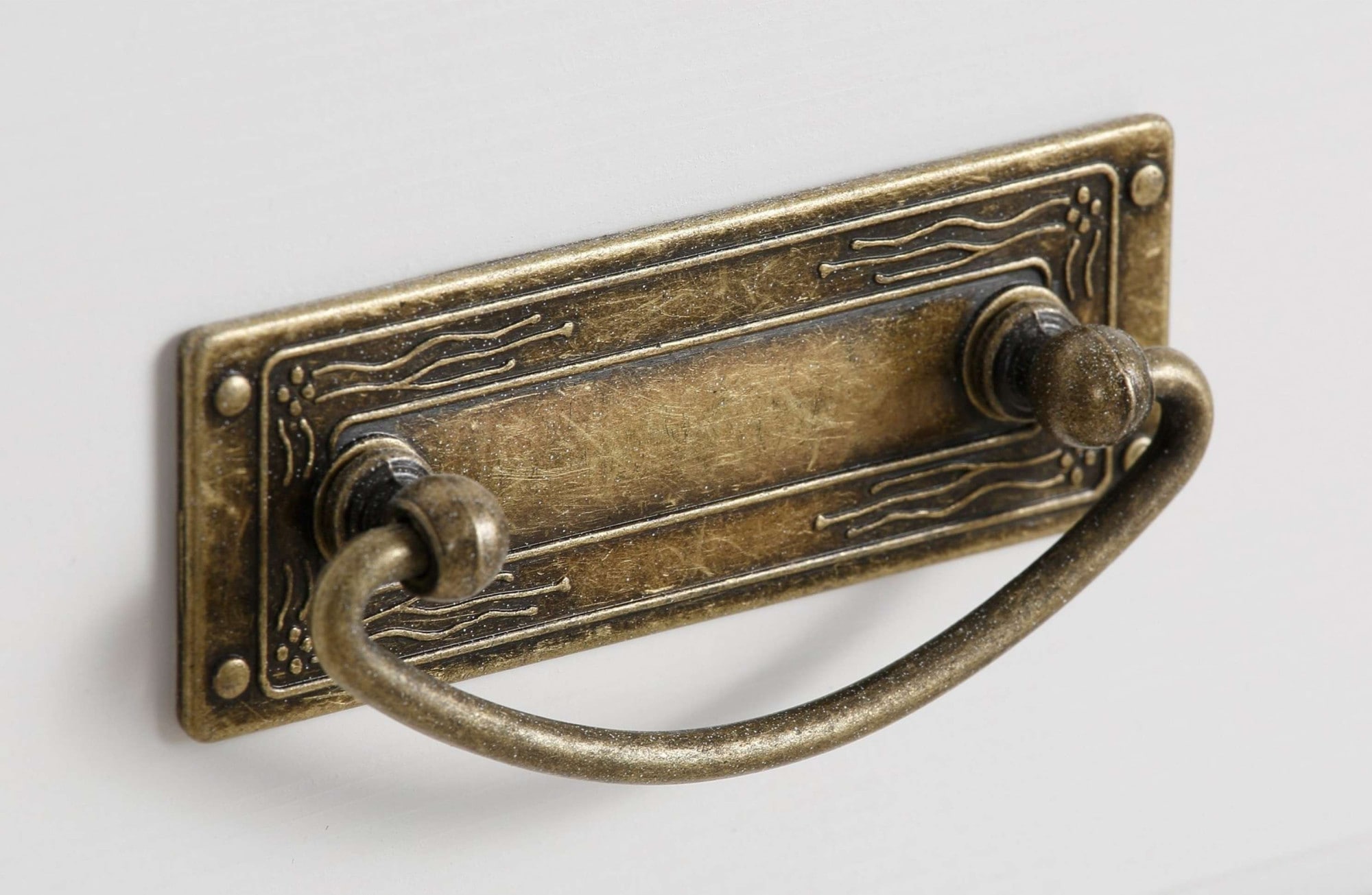 Home affaire Garderobenschrank »Lille Mehrzweckschrank Breite/Höhe: 67/187 cm«, aus massiver Kiefer, mit schöner Lilien-Fräsung, Jugendstil-Griffe
