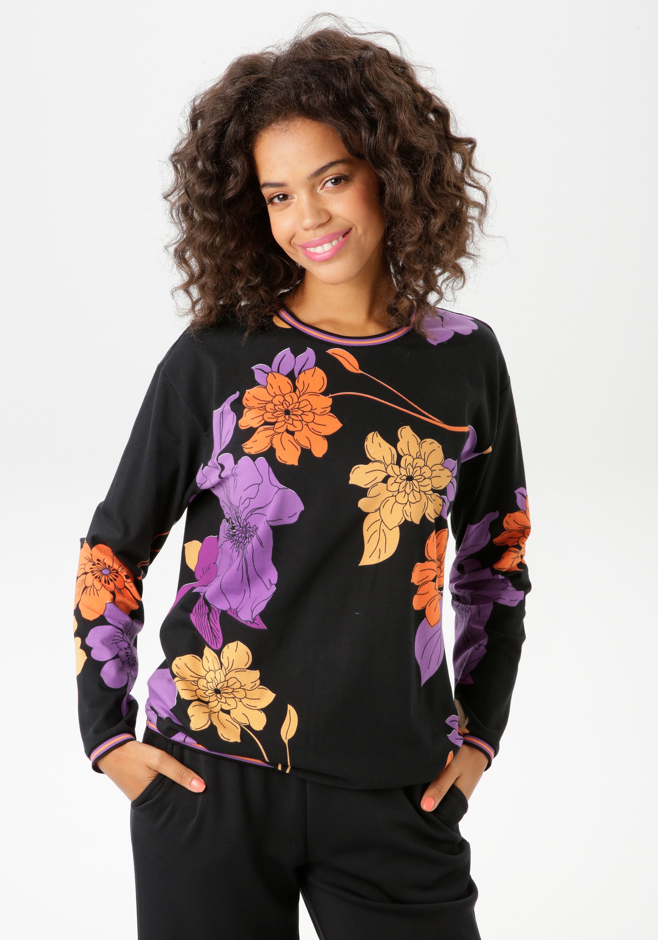 Sweatshirt, mit großflächigen Blumen bedruckt - NEUE KOLLEKTION