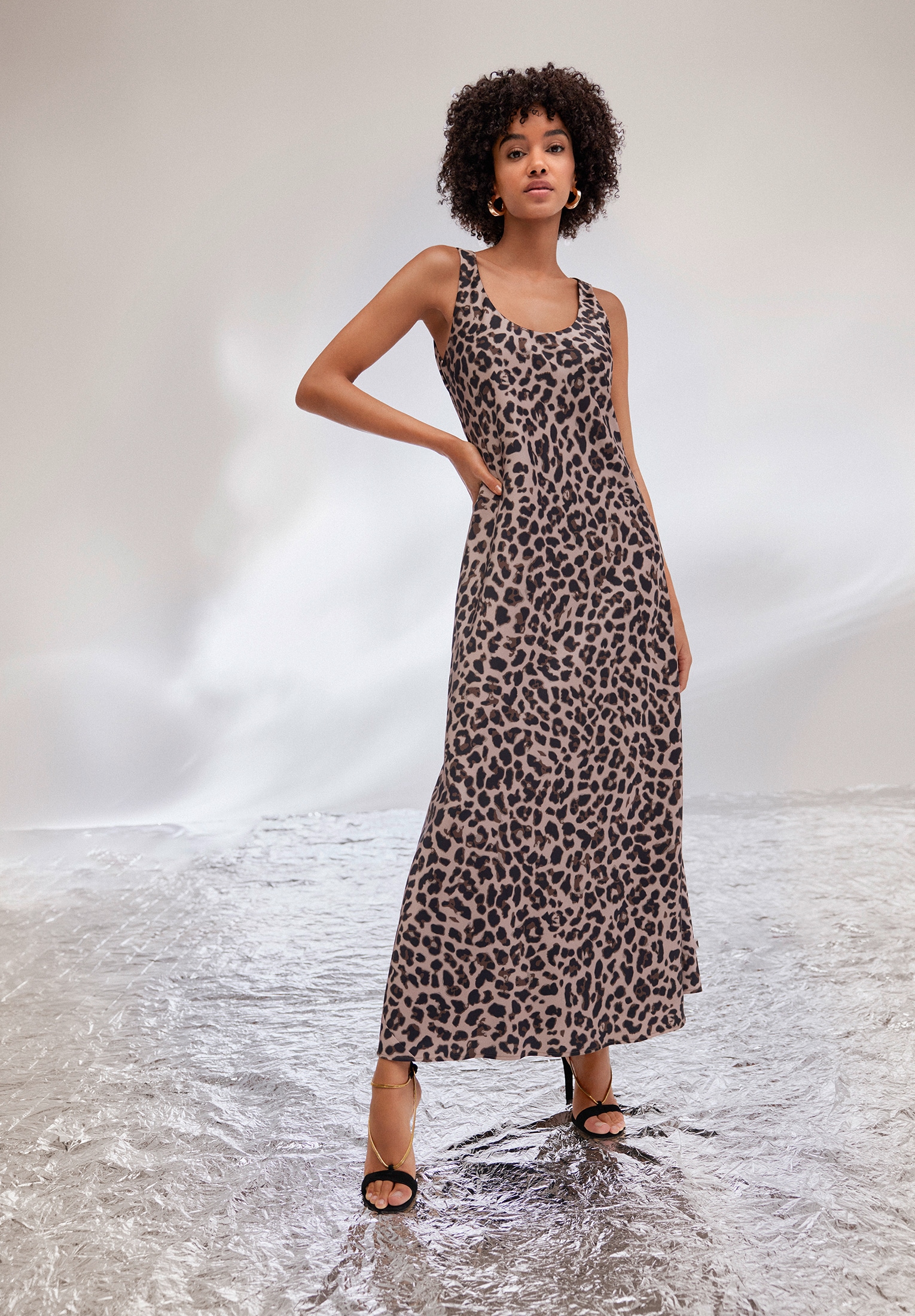 Vera Mont Abendkleid »Vera Mont Abendkleid mit Leoprint«, Material
