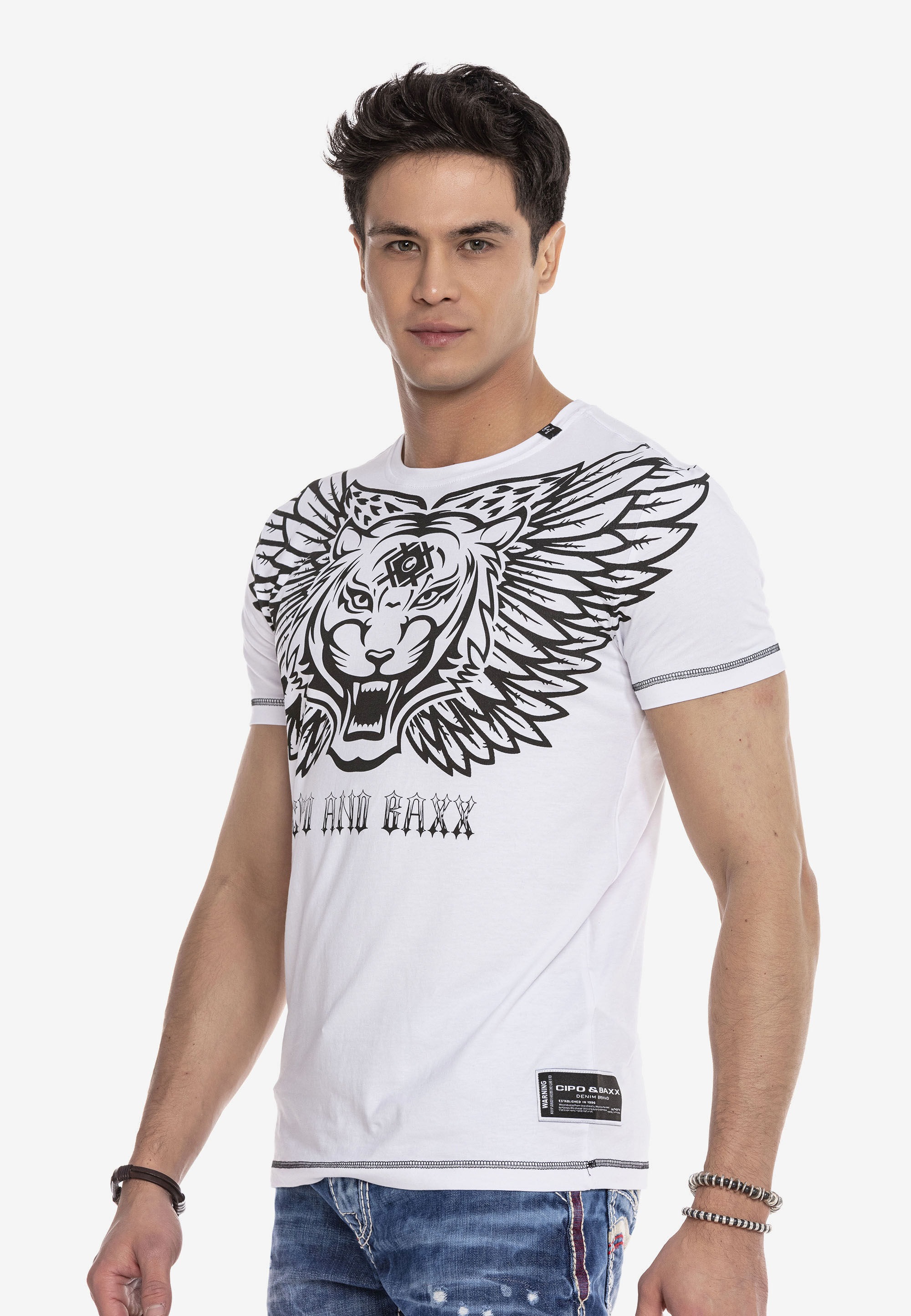 Cipo & Baxx T-Shirt »T-Shirt«, mit trendigem Frontprint als Highlight
