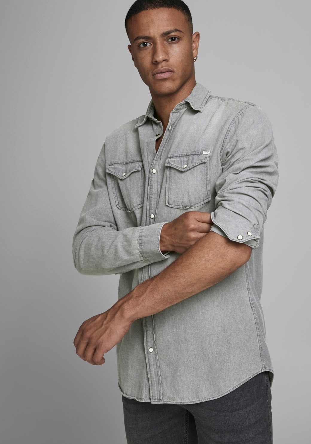 Jack & Jones 1100000002199 "JJESHERIDAN SHIRT L/S NOOS" mit angesetzter Brusttasche