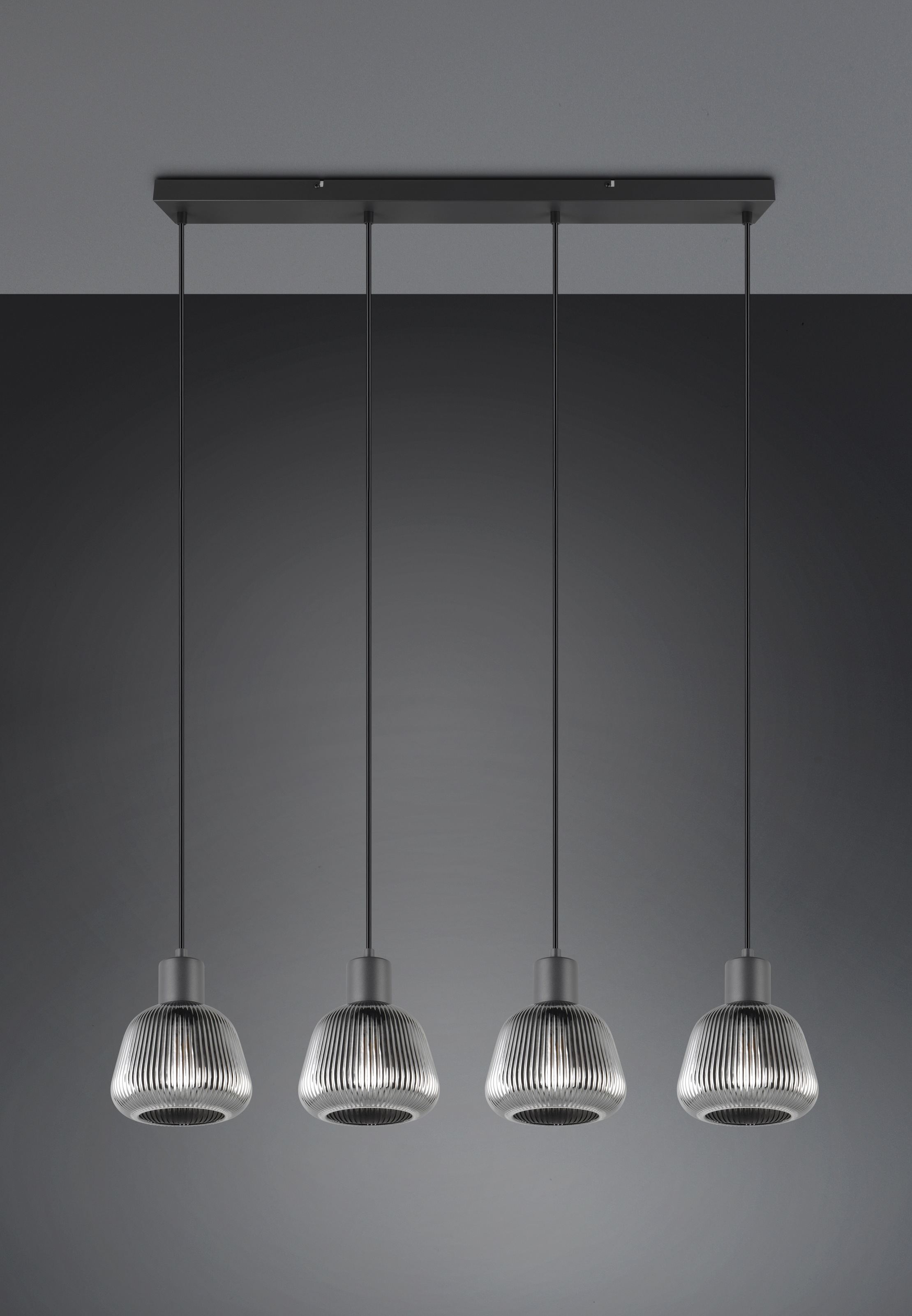 TRIO Leuchten Pendelleuchte »TARIFA, 4-flammige Hängeleuchte exkl 4xE27 max 25W, Glas Hängelampe« E27 1 Stk. warmweiß - kaltweiß höhenverstellbar max 150cm Glas in Riffeloptik und leicht verspiegelt