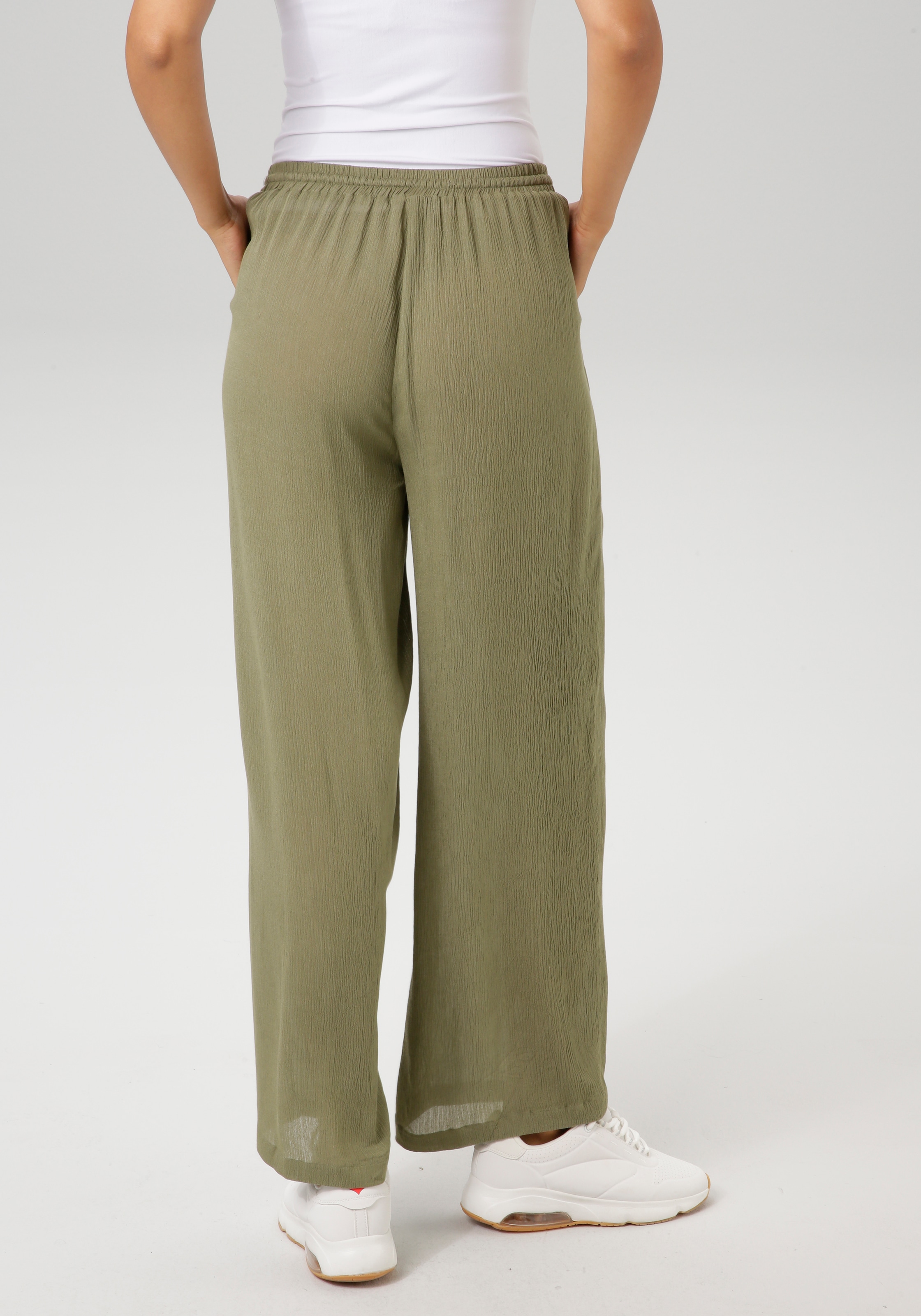 Aniston CASUAL Schlupfhose, in trendiger Crepé-Qualität