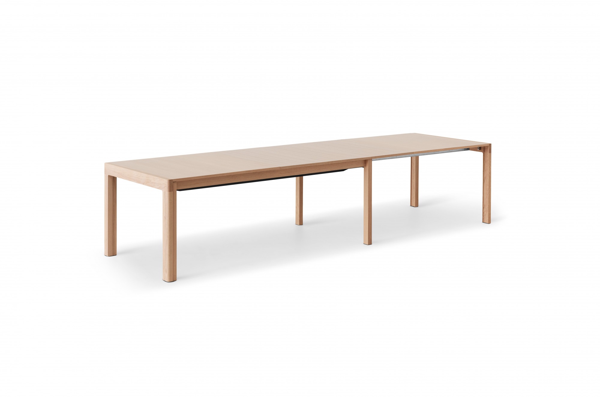 Esstisch HAMMEL FURNITURE "Join XXL, ausziehbar 220-541cm, mit 6 Einlegeplatten - bis 18 Personen", beige (natur), B:541cm H:75cm T:96cm, Tischplatte: Eichenfurnier, weiß pigmentierter Mattlack. Kanten aus massiver Eiche, weiß pigmentiert. Gestell: Eiche  2