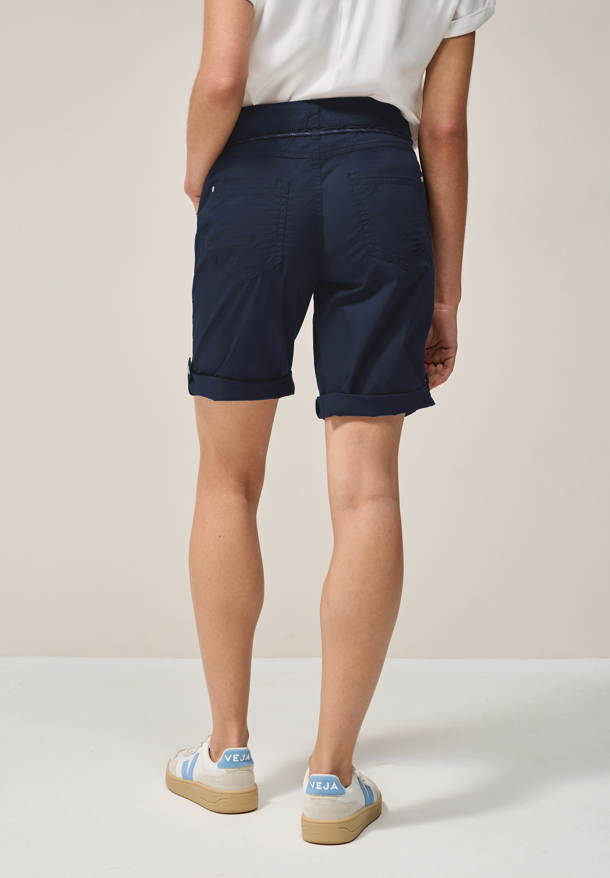 Cecil Shorts, Middle Waist