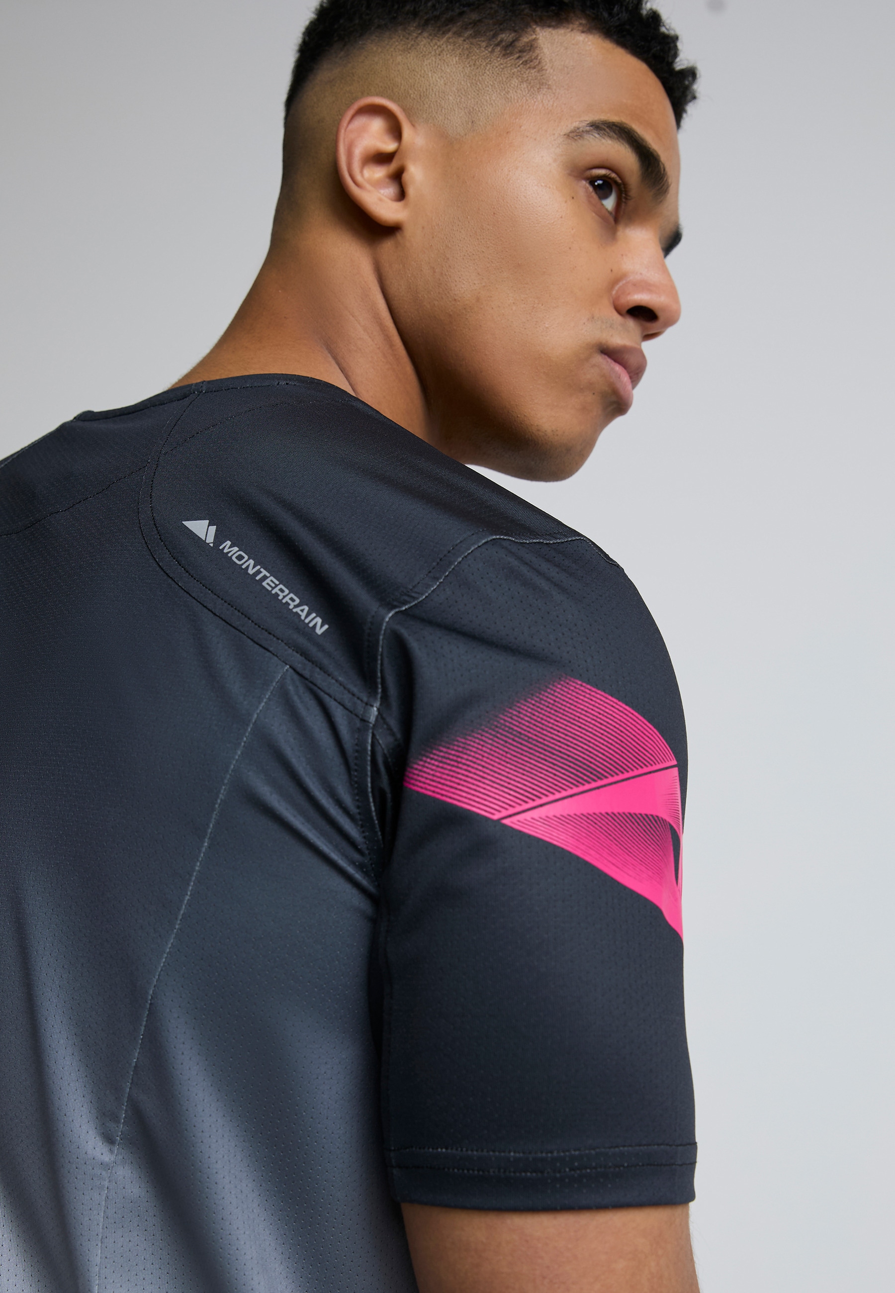Monterrain T-Shirt »Monterrain DISTANCE OMBRE TEE« 1