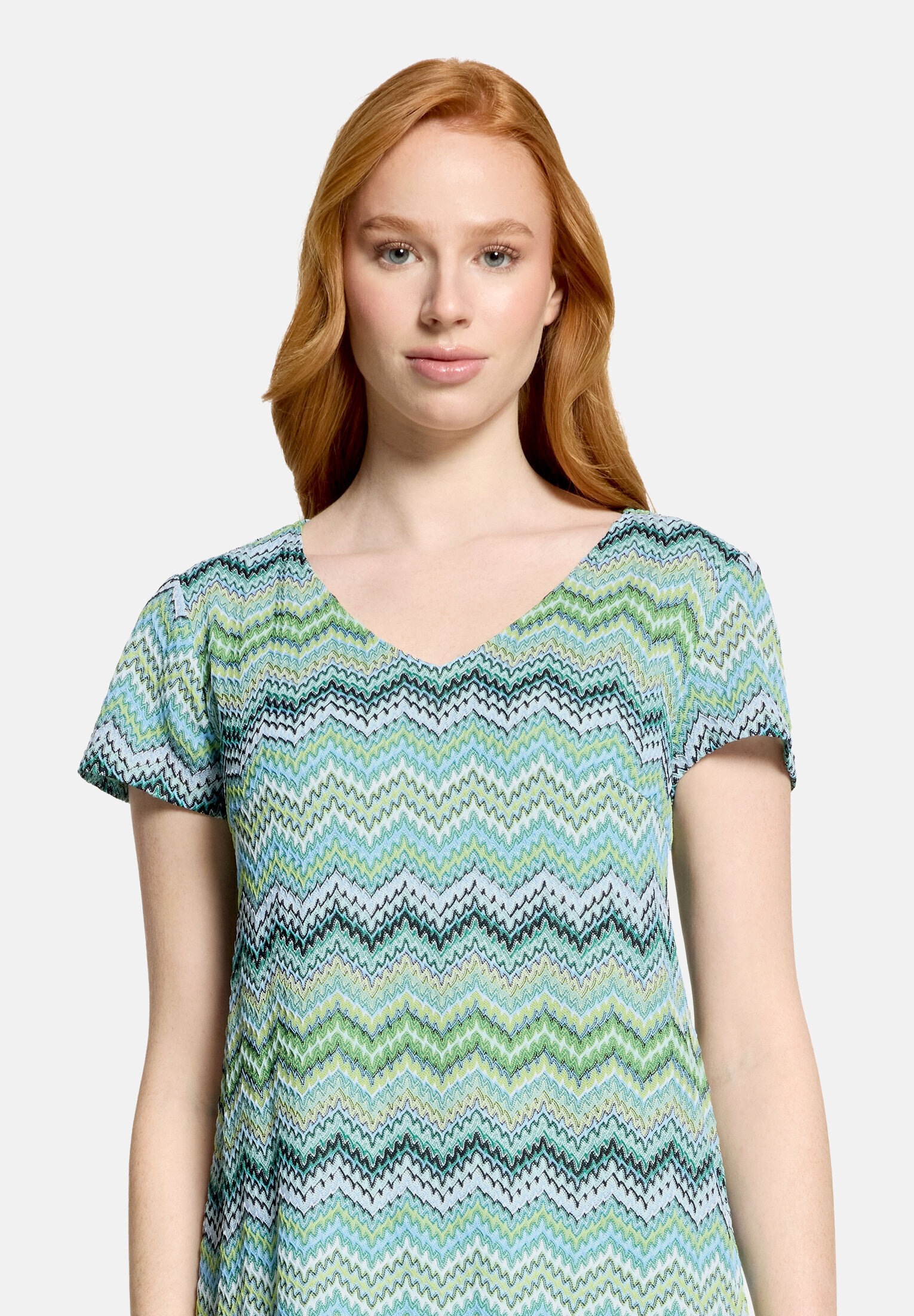 Betty Barclay Sommerkleid »Damen mit V-Ausschnitt« Ohne Tasche