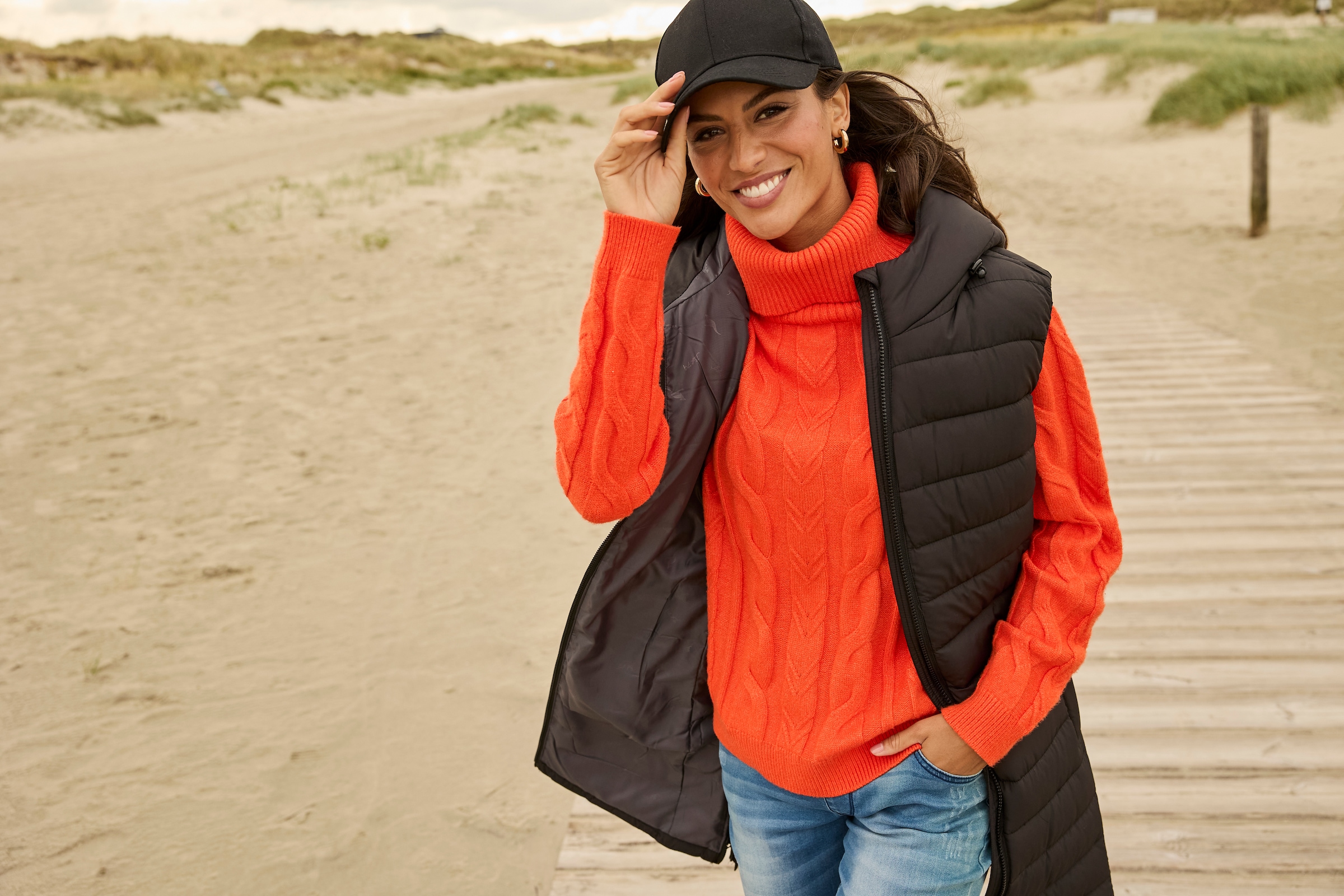 KangaROOS Rollkragenpullover aus Strick, mit lässiger Passform, hüftlange Schnittform