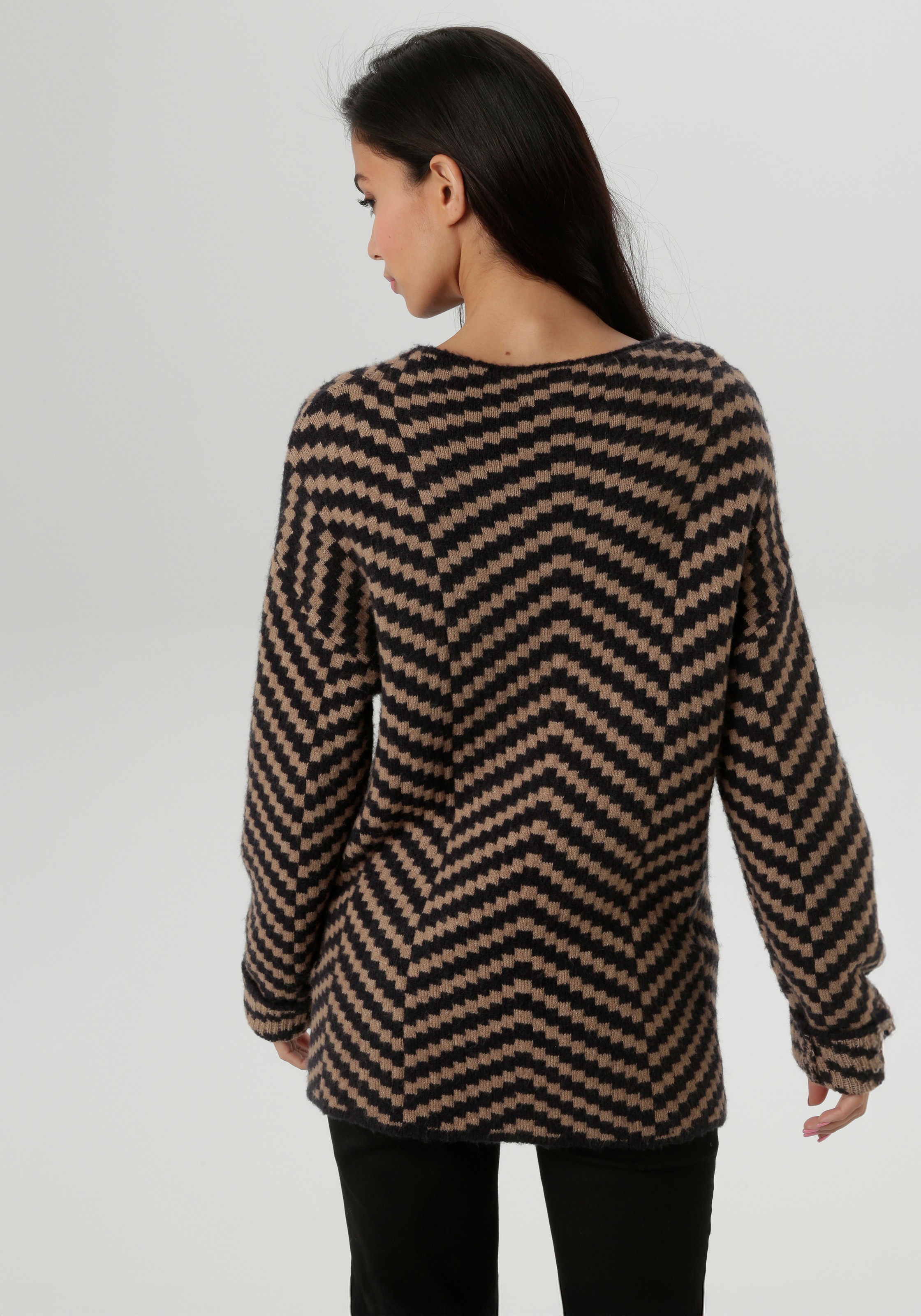 Aniston SELECTED Strickpullover mit eingestrickter Zick-Zack-Allover-Muster günstig online kaufen
