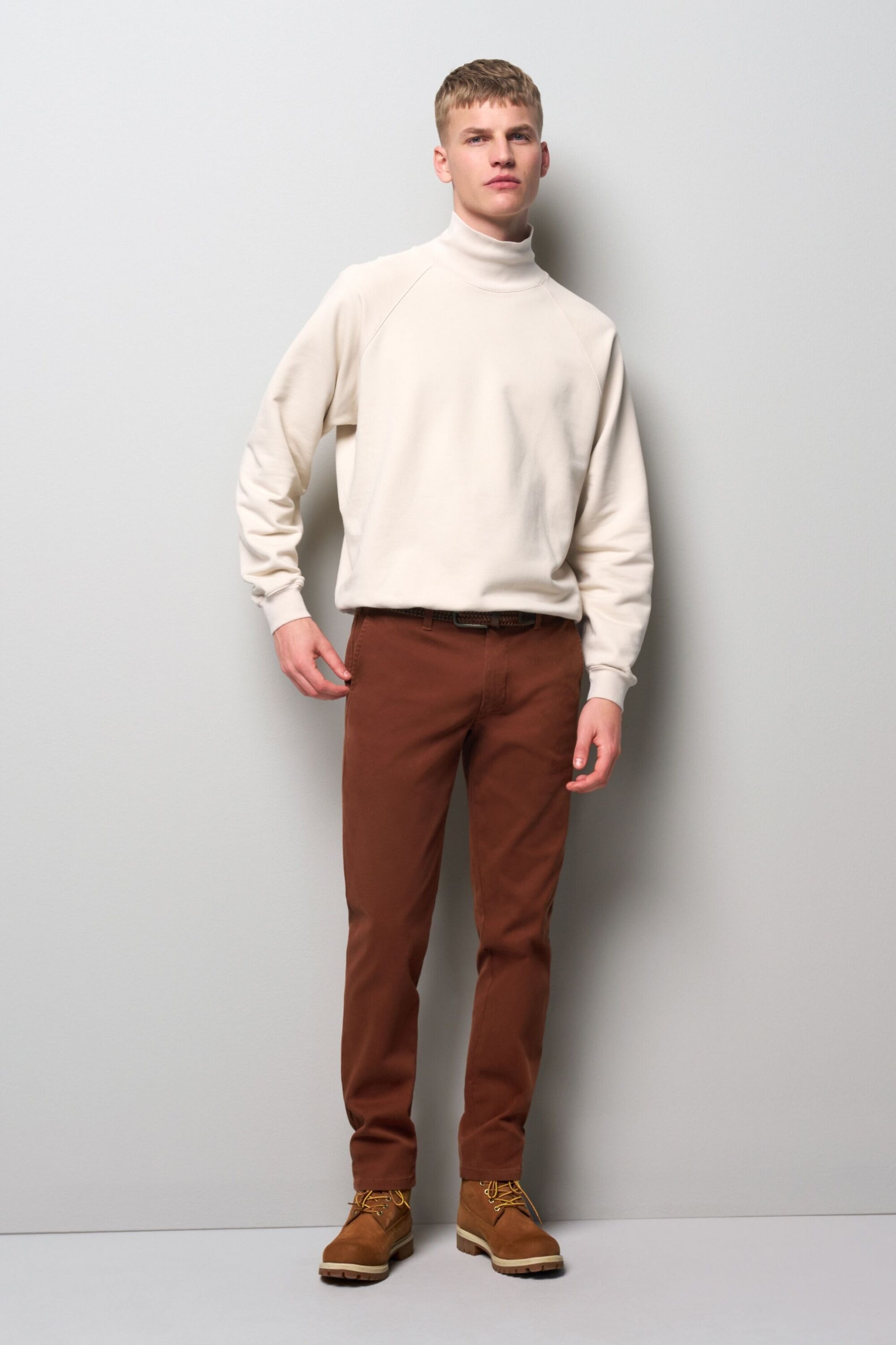 MEYER Chinos »M5.Chino«, Gefertigt aus BIO-Baumwolle