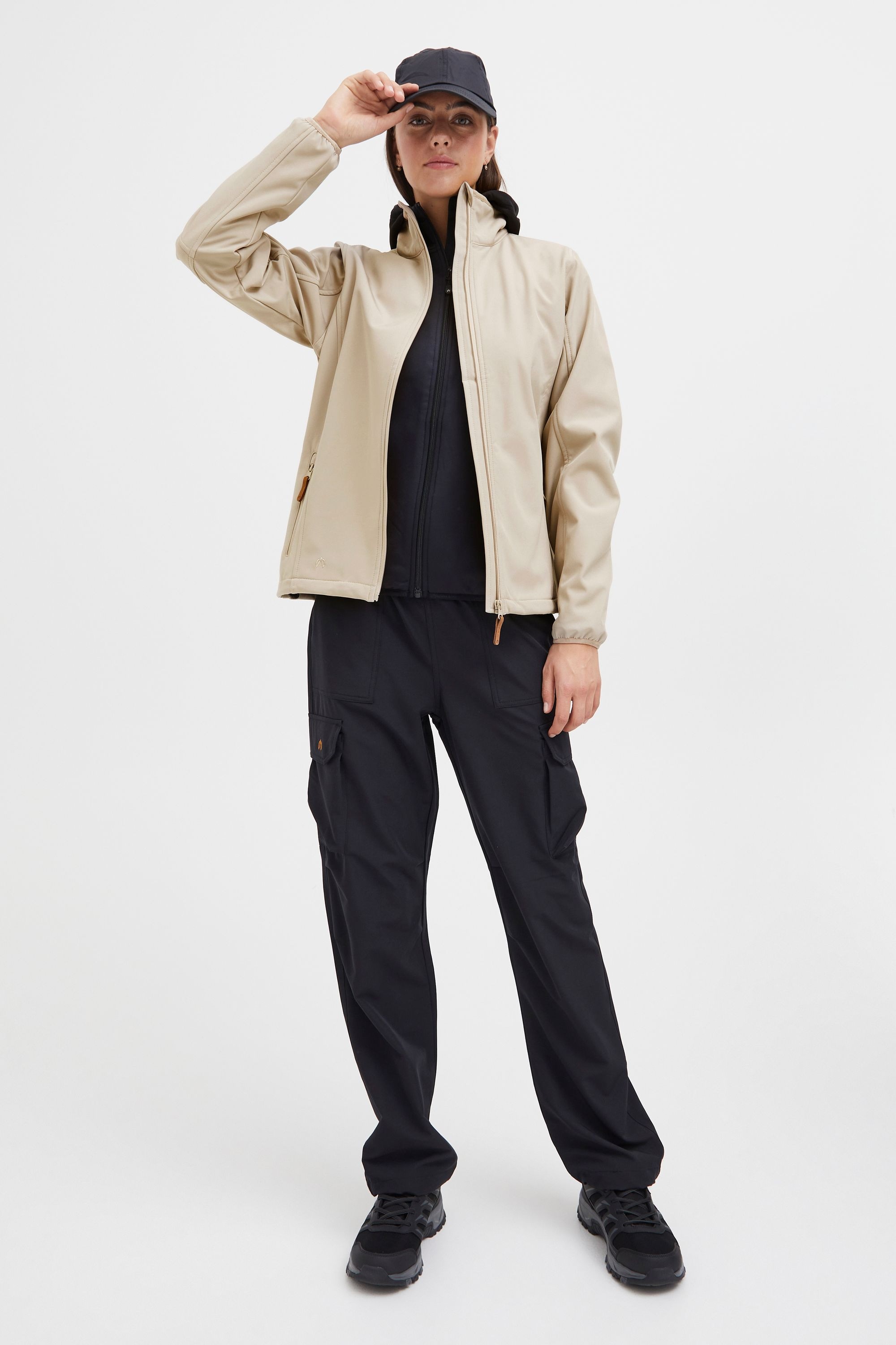 North Bend Softshelljacke »Softshelljacke NBCorrina W W-PRO 8.000 mit wasserdichter Beschichtung«