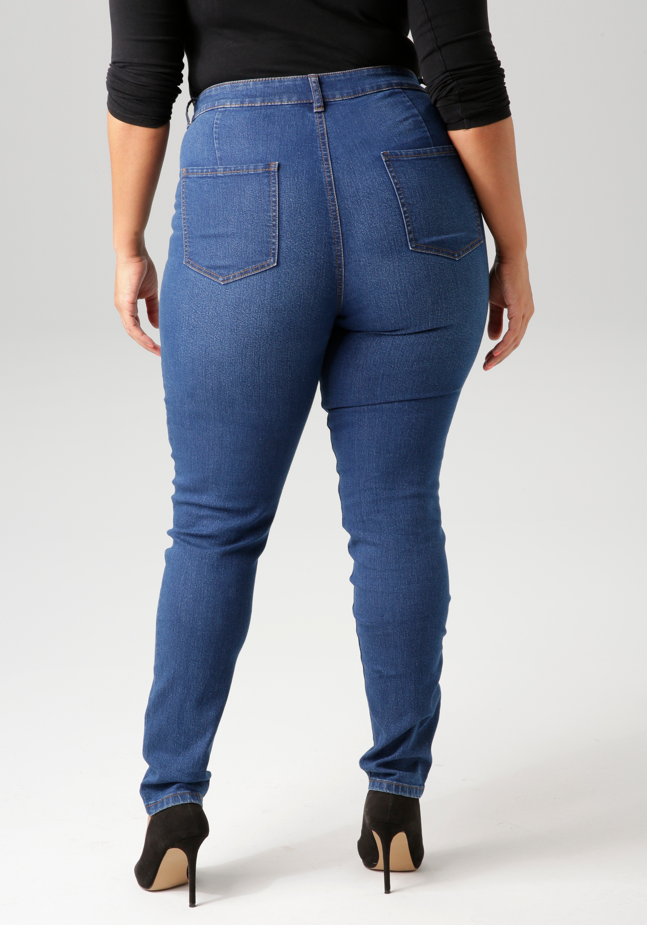 Aniston PLUS Skinny-fit-Jeans, regular waist - in dezenter Used-Waschung - günstig online kaufen