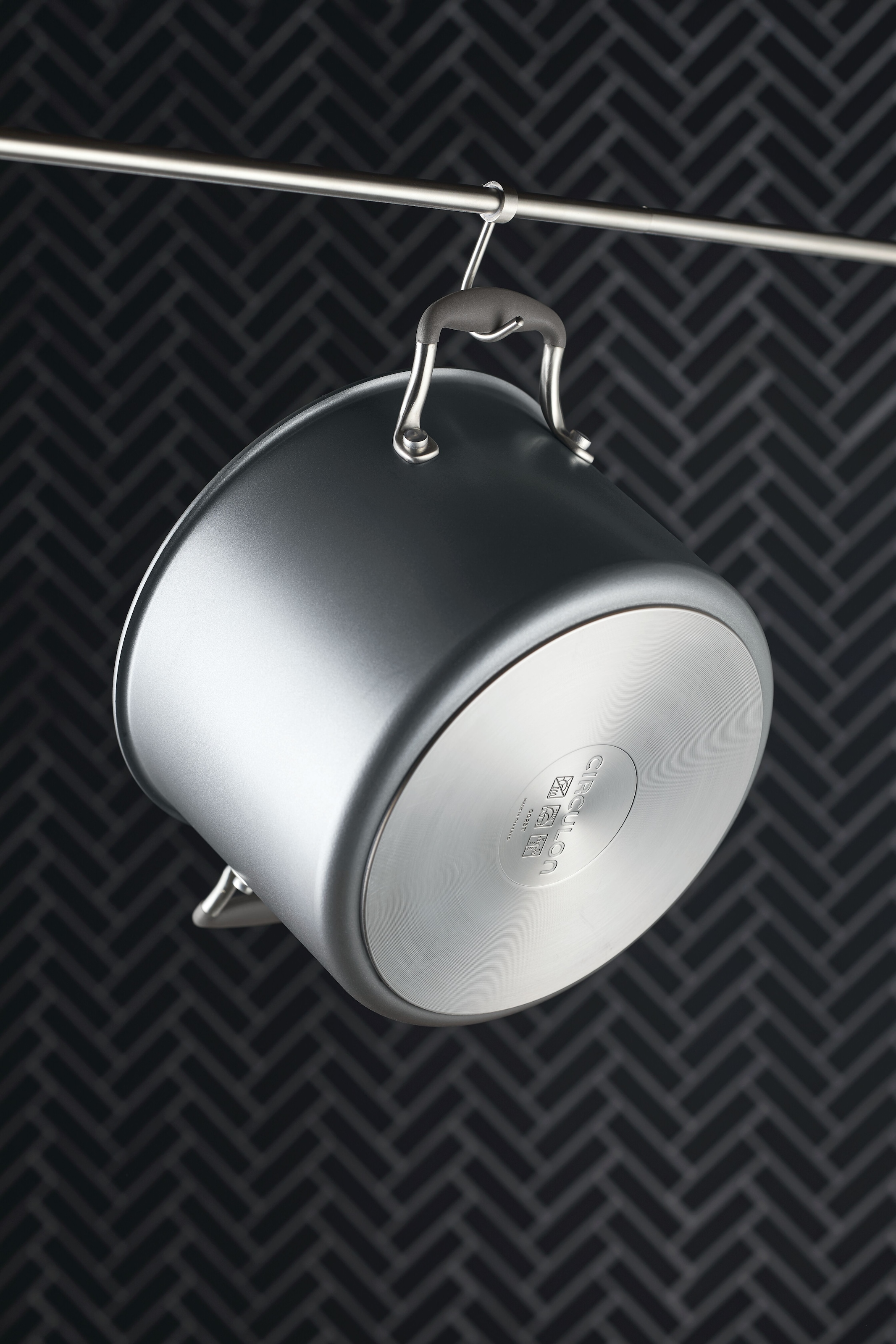 Circulon Kochtopf »Circulon A1 Kochtopf, 24 cm, 7,6 Liter«, Edelstahl-Aluminium, (1 tlg.), dreilagig beschichtet, kratzfest, spülmaschinenfest
