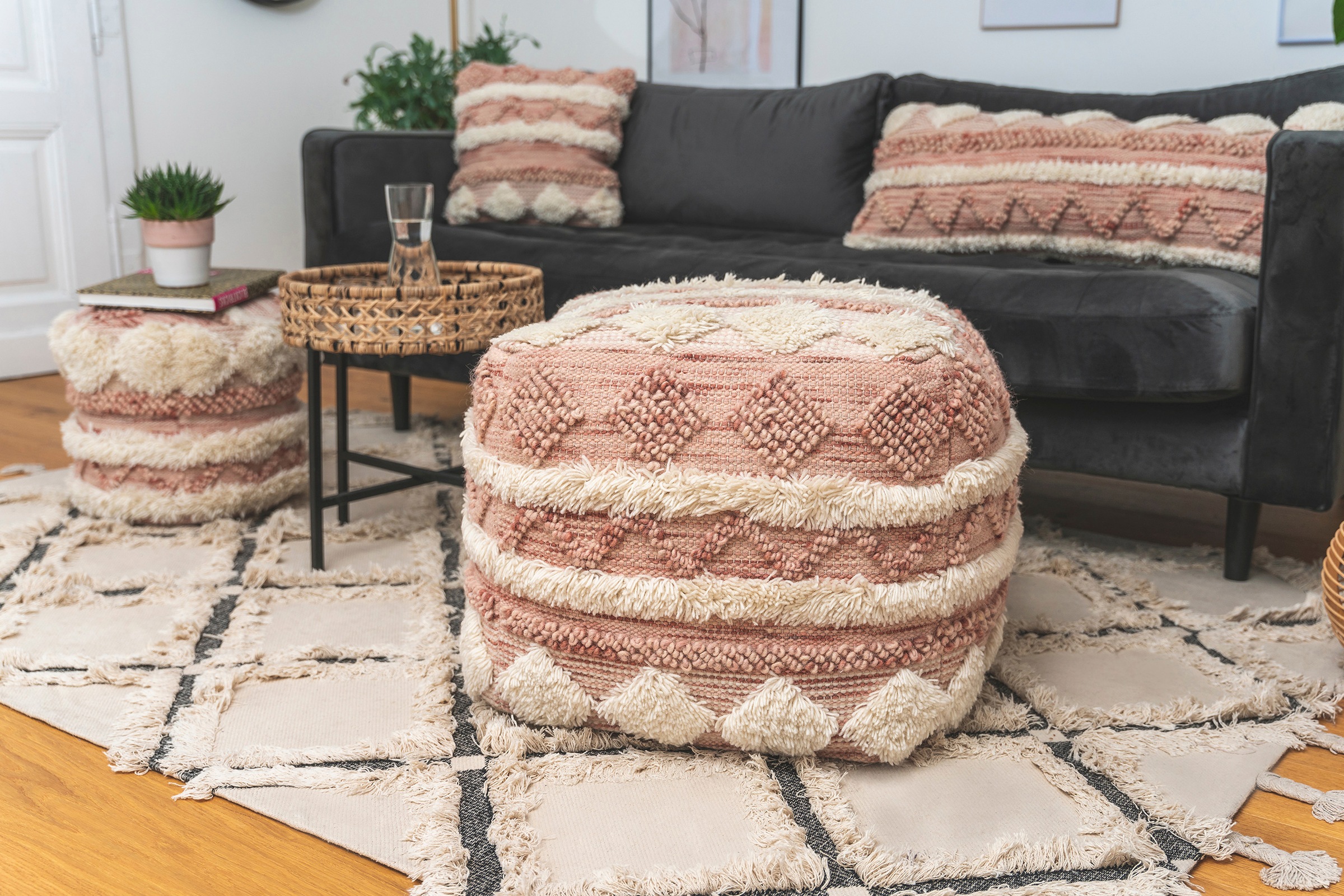 Kayoom Pouf "Bohist 225 50cm x 50cm, Strukturen mit Fransen und Quasten" 1 günstig online kaufen