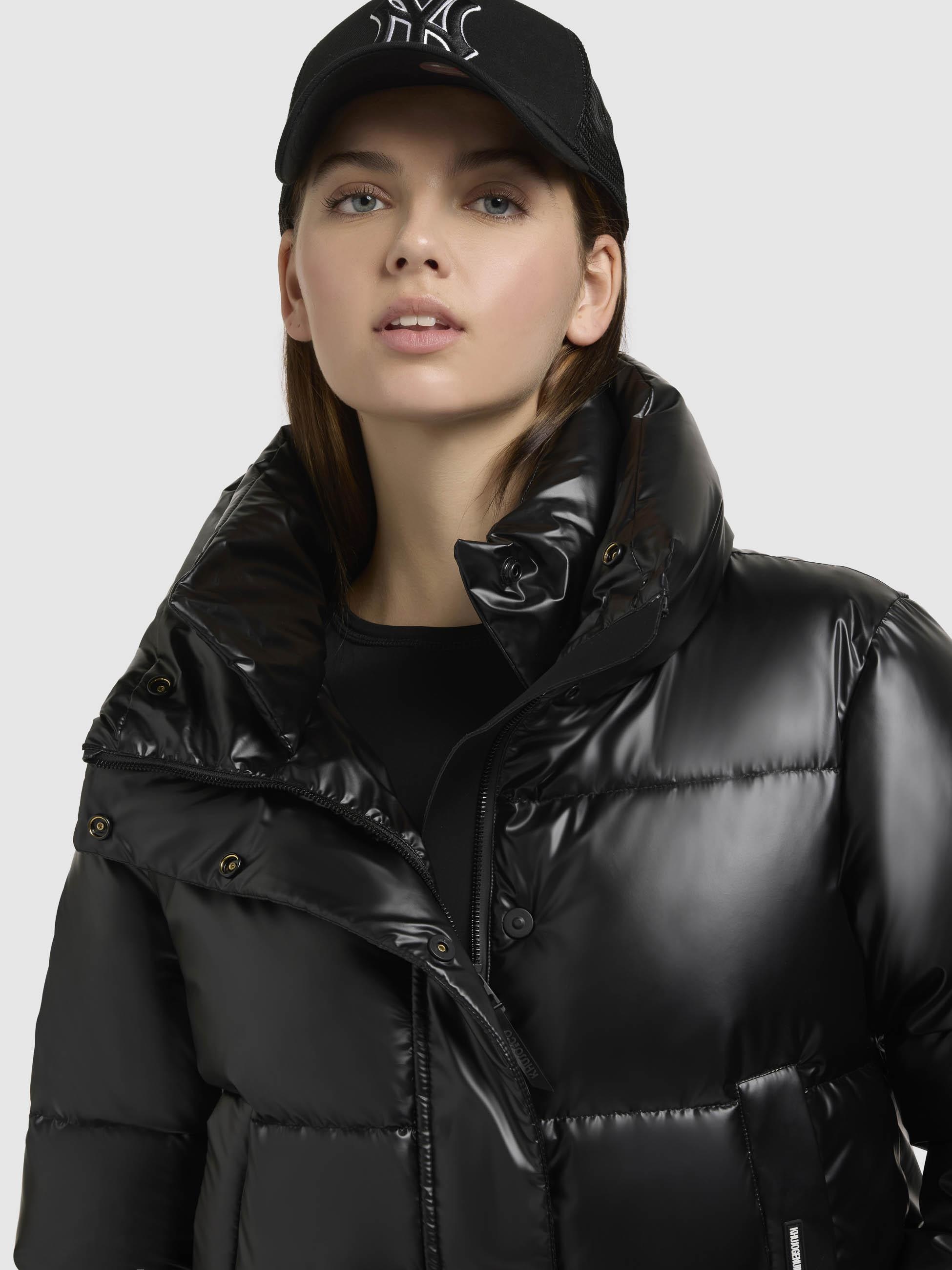 khujo Steppjacke »Rinja Shiny-YM«, ohne Kapuze, Glänzende kurze Winterjacke für Damen