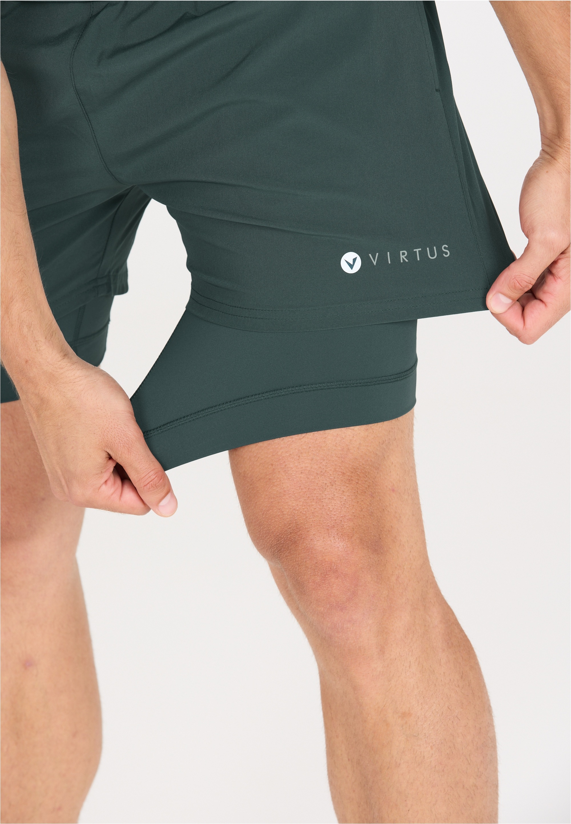 Virtus Shorts »Zayne«, mit 4-Wege-Stretch und Innenhose