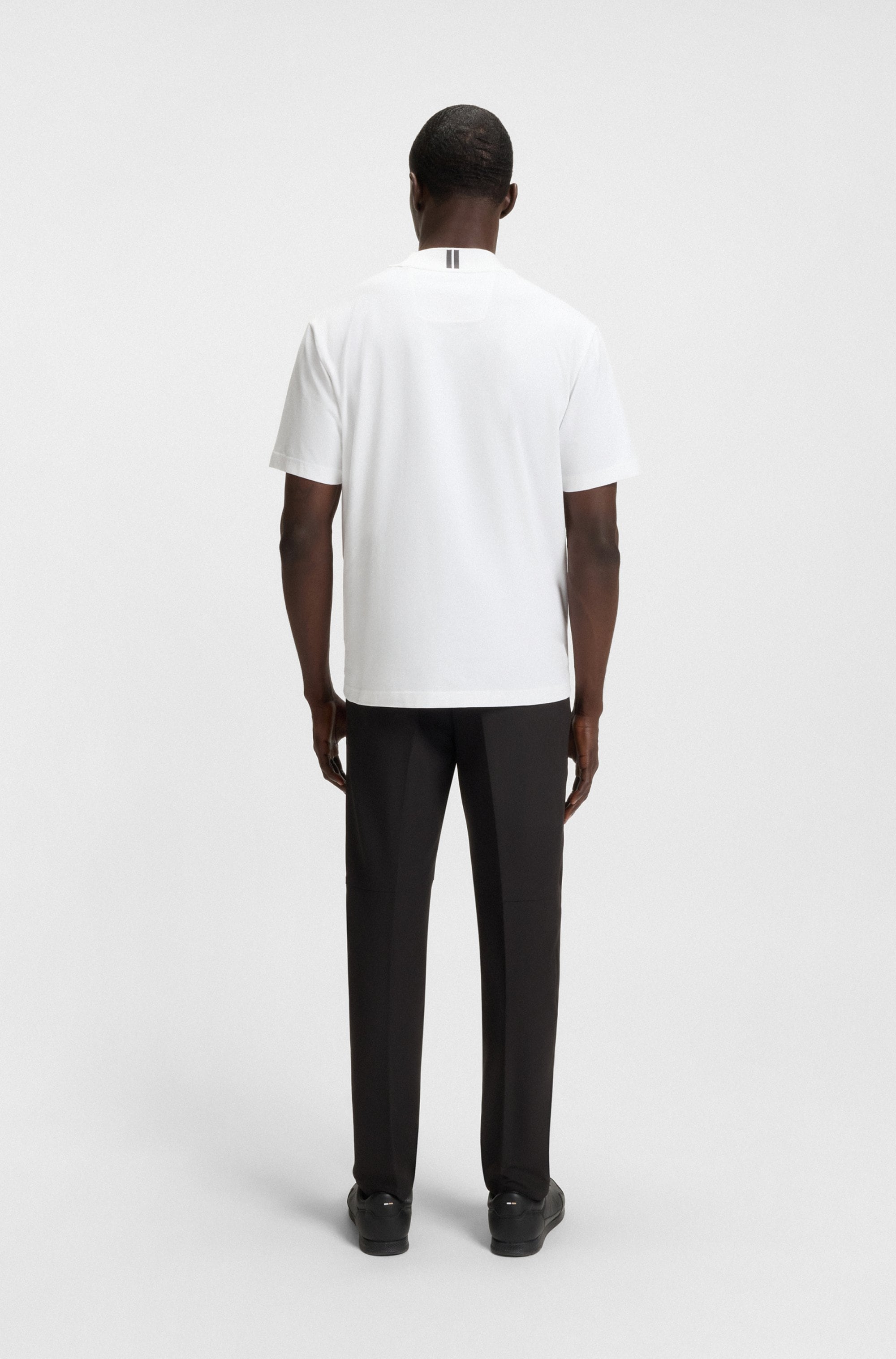 BOSS GREEN T-Shirt »Tee Collar Zone«, mit Logo am Ausschnitt